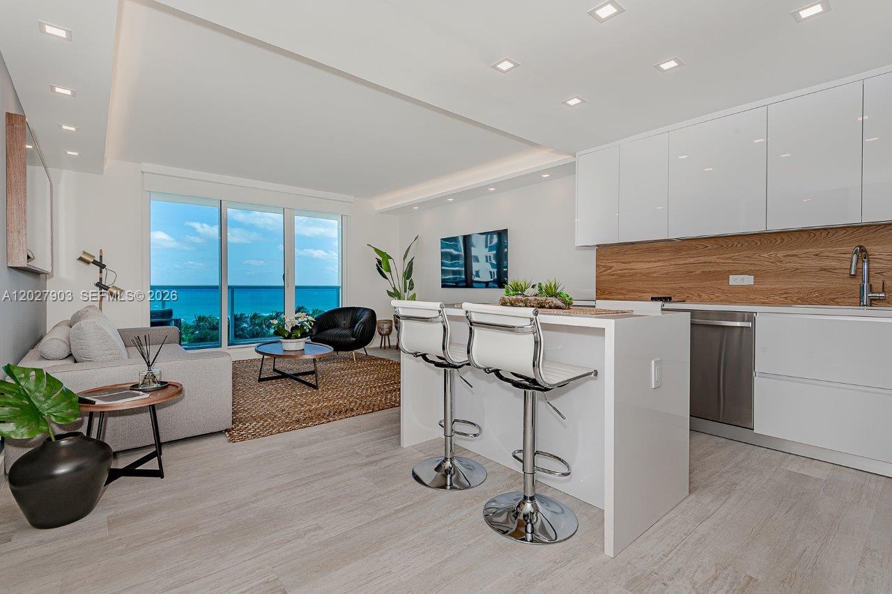 2301 Collins Ave #739 Miami Beach, FL 33139