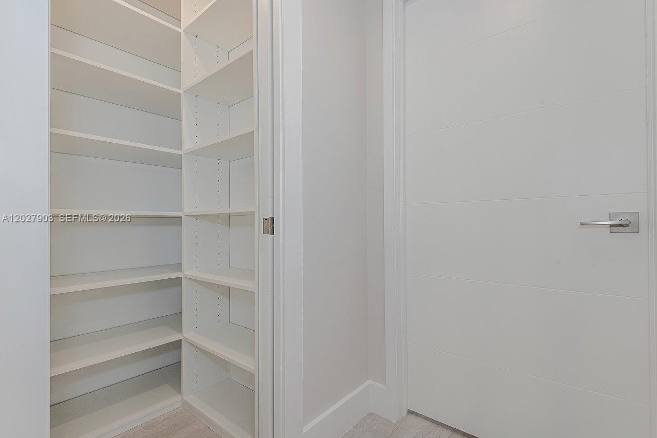 2301 Collins Ave #739 Miami Beach, FL 33139