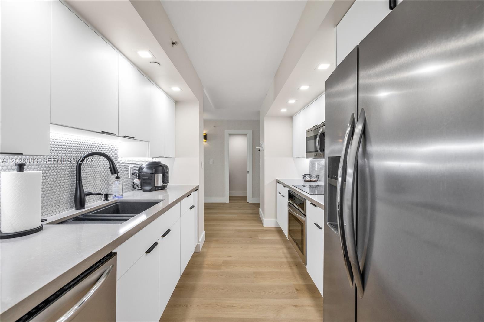 6917 Collins Ave #1404 Miami Beach, FL 33141
