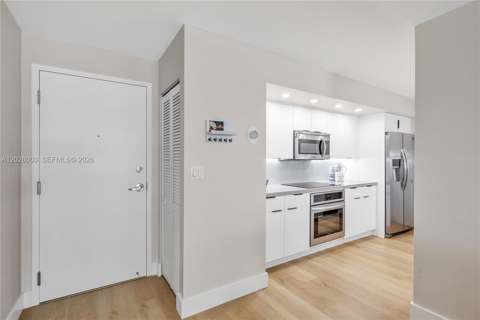 6917 Collins Ave #1404 Miami Beach, FL 33141