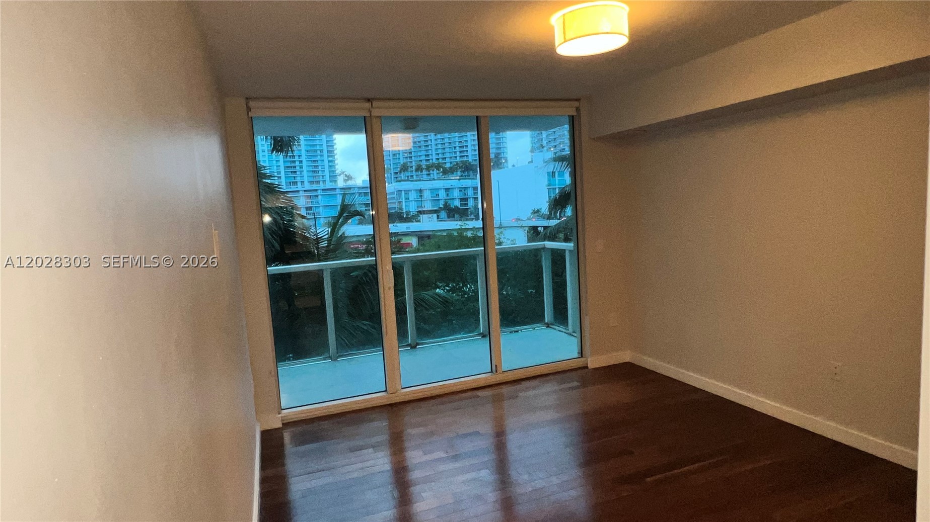 image Brickell on the River North17