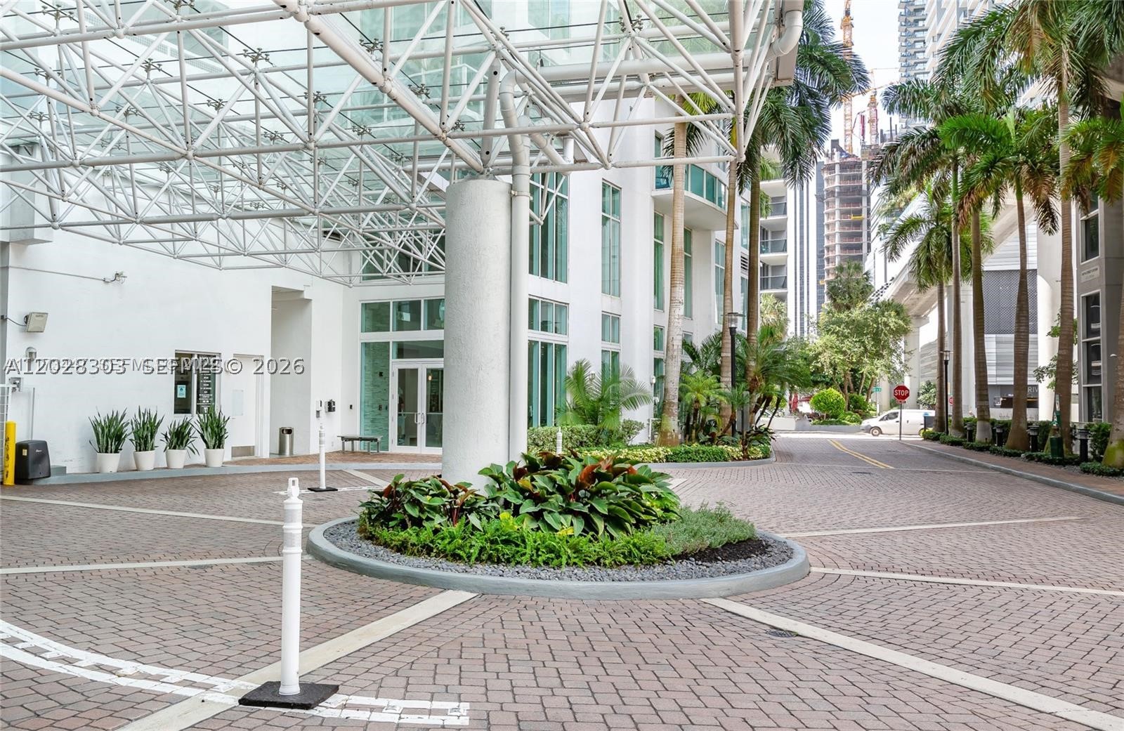 image Brickell on the River North35