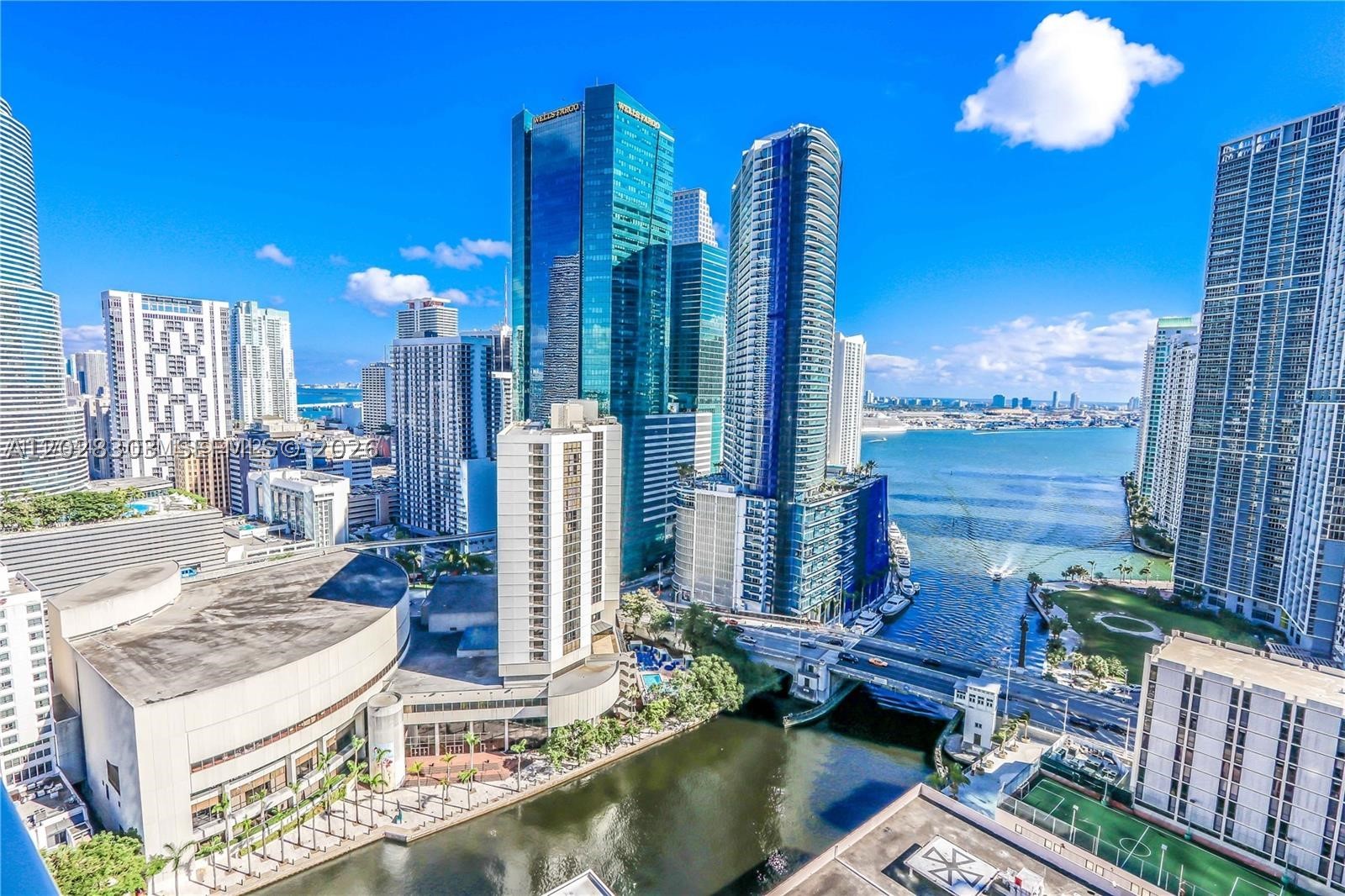 image Brickell on the River North38
