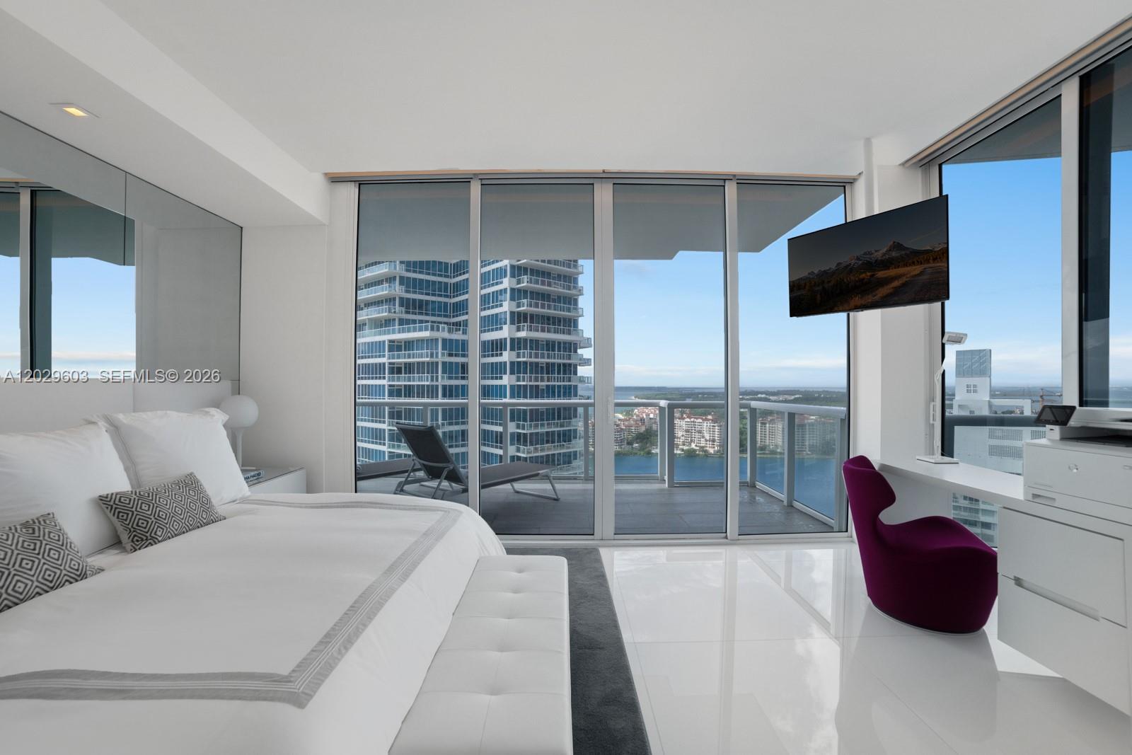 50 S Pointe Dr #2903 Miami Beach, FL 33139