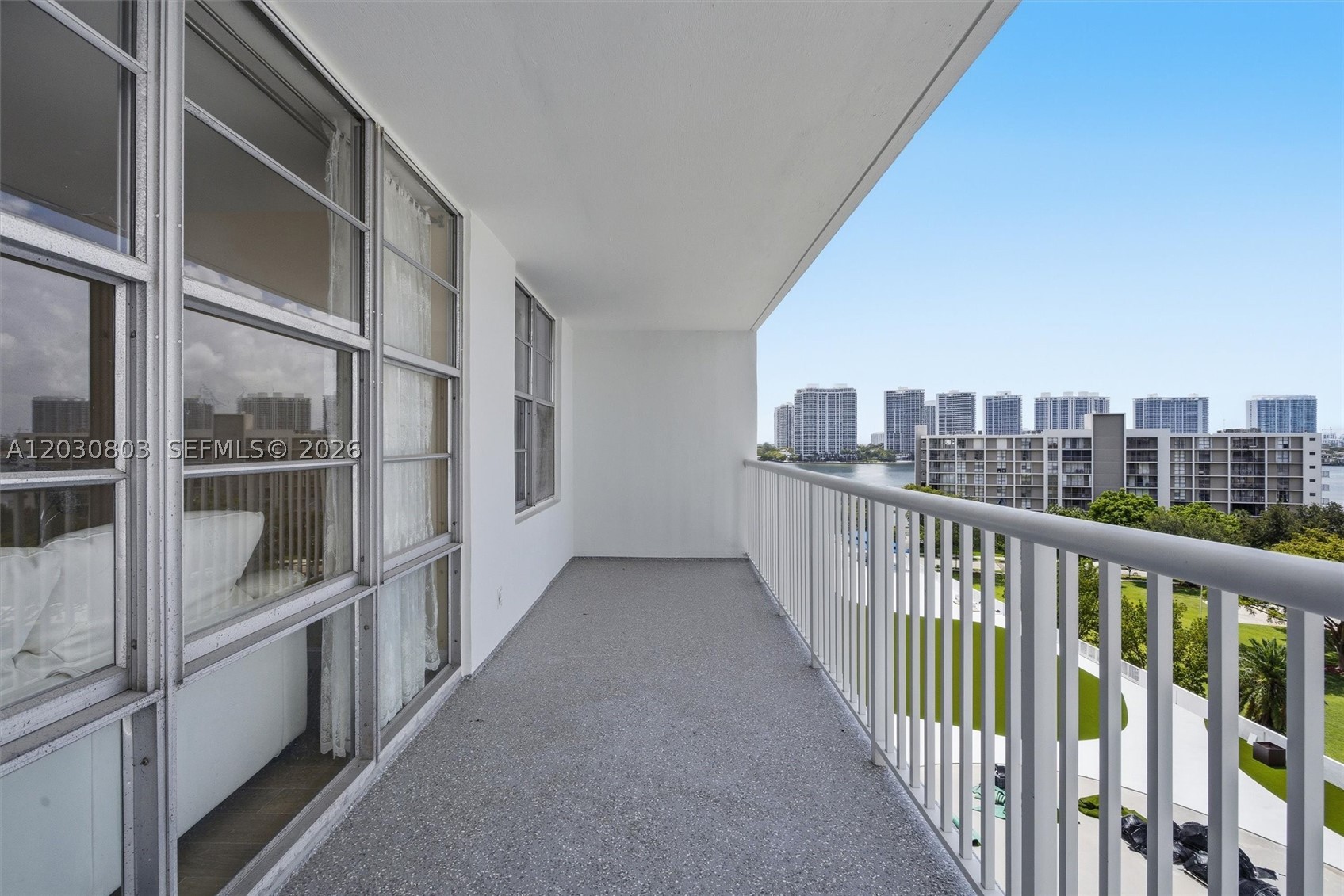 image Winston Towers 40021