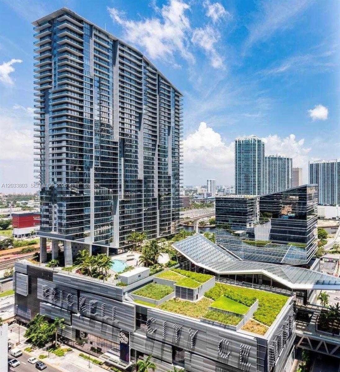 88 SW 7th #2206 Miami, FL 33130