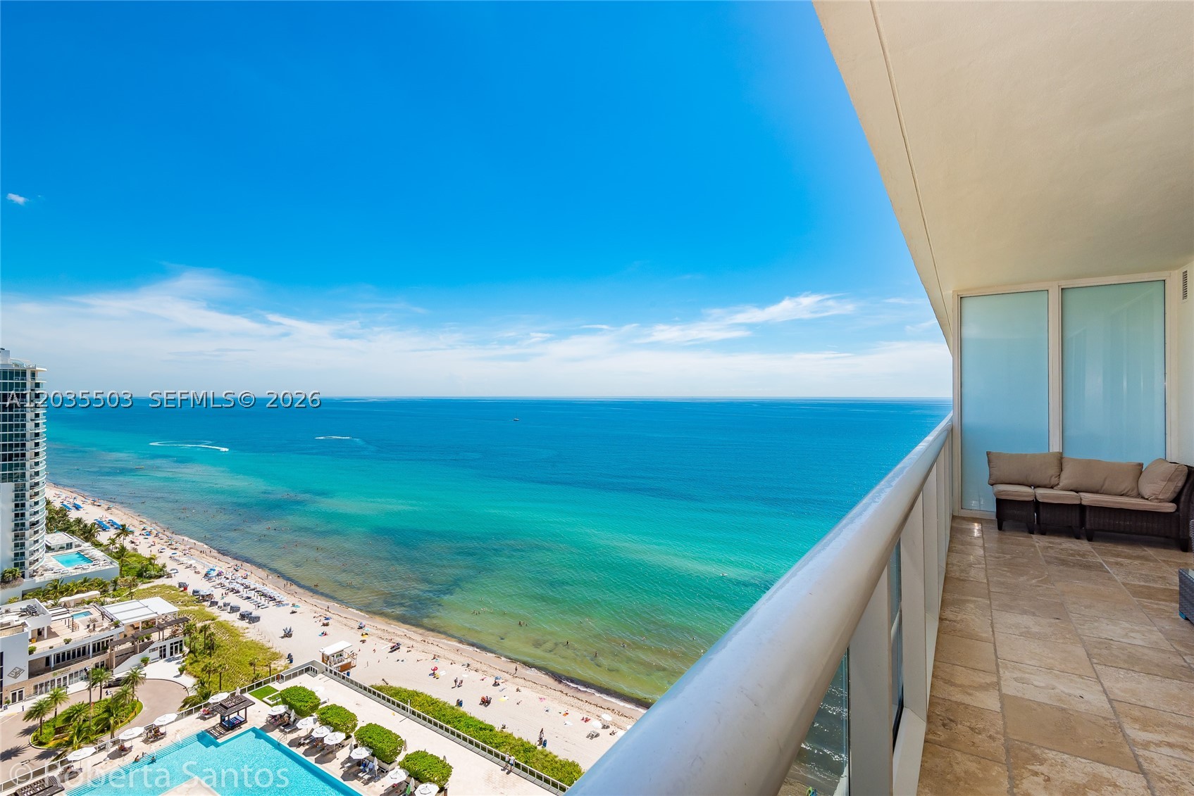 image Beach Club 20