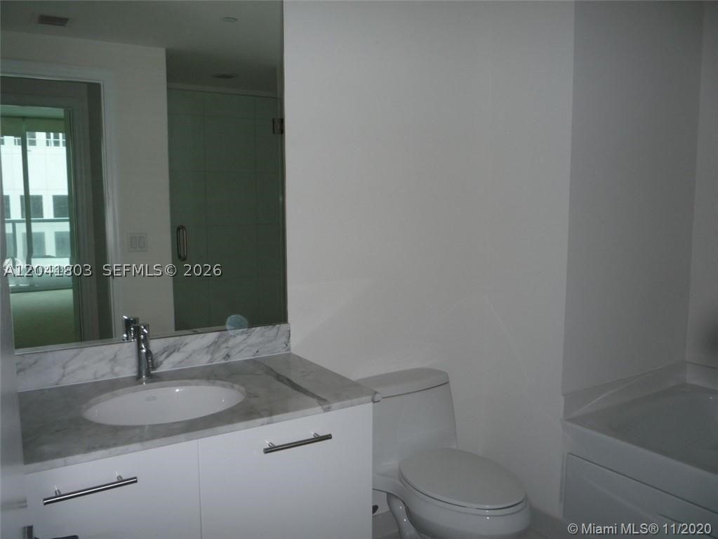 500 Brickell Ave #2604 Miami, FL 33131