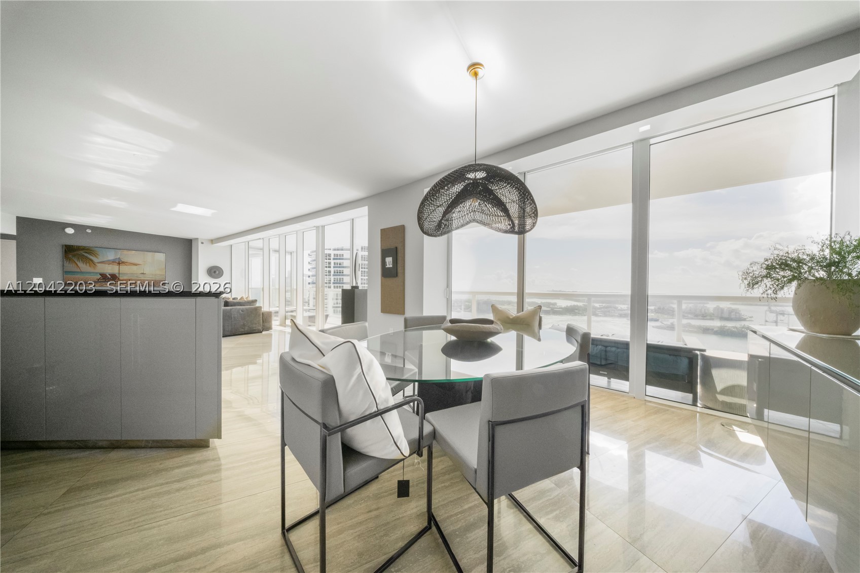 450 Alton Rd #3301 Miami Beach, FL 33139