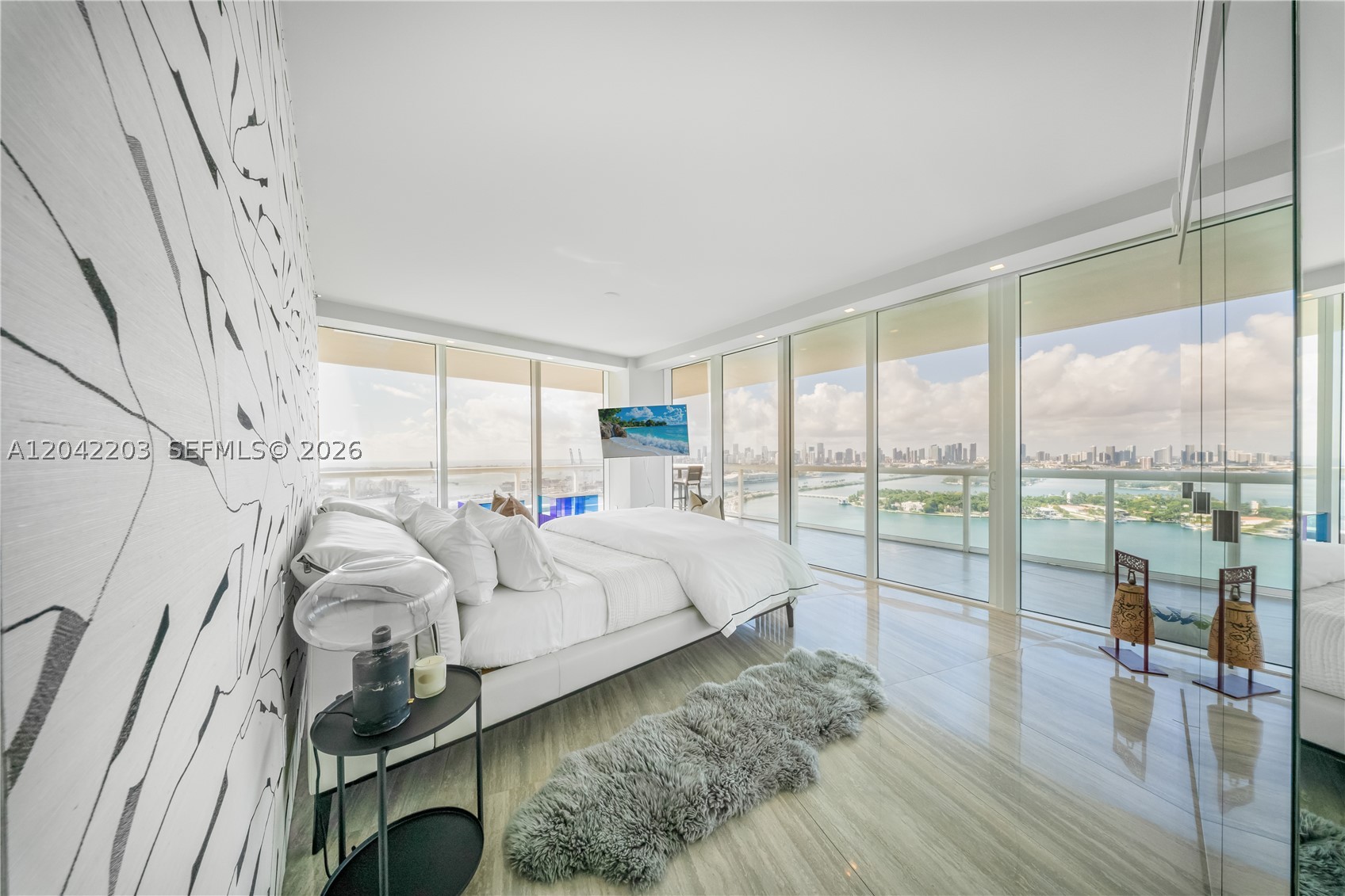 450 Alton Rd #3301 Miami Beach, FL 33139