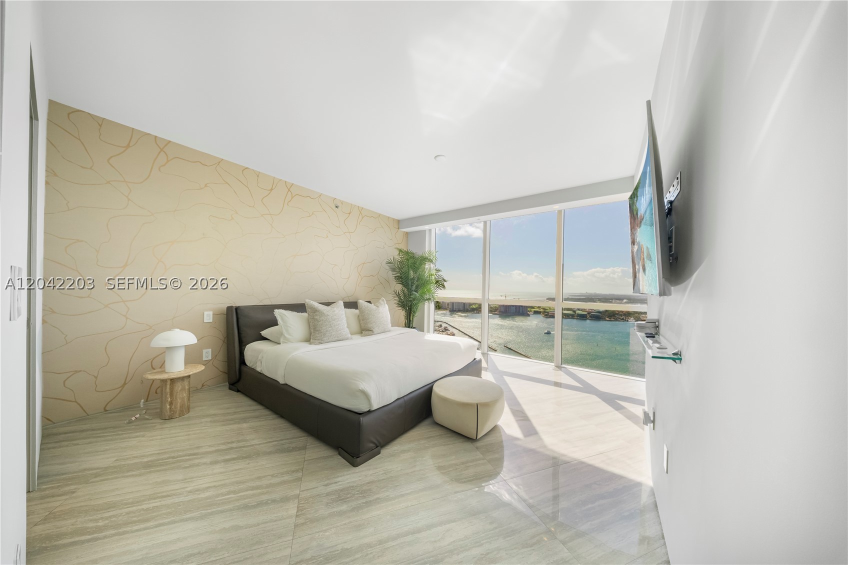 450 Alton Rd #3301 Miami Beach, FL 33139