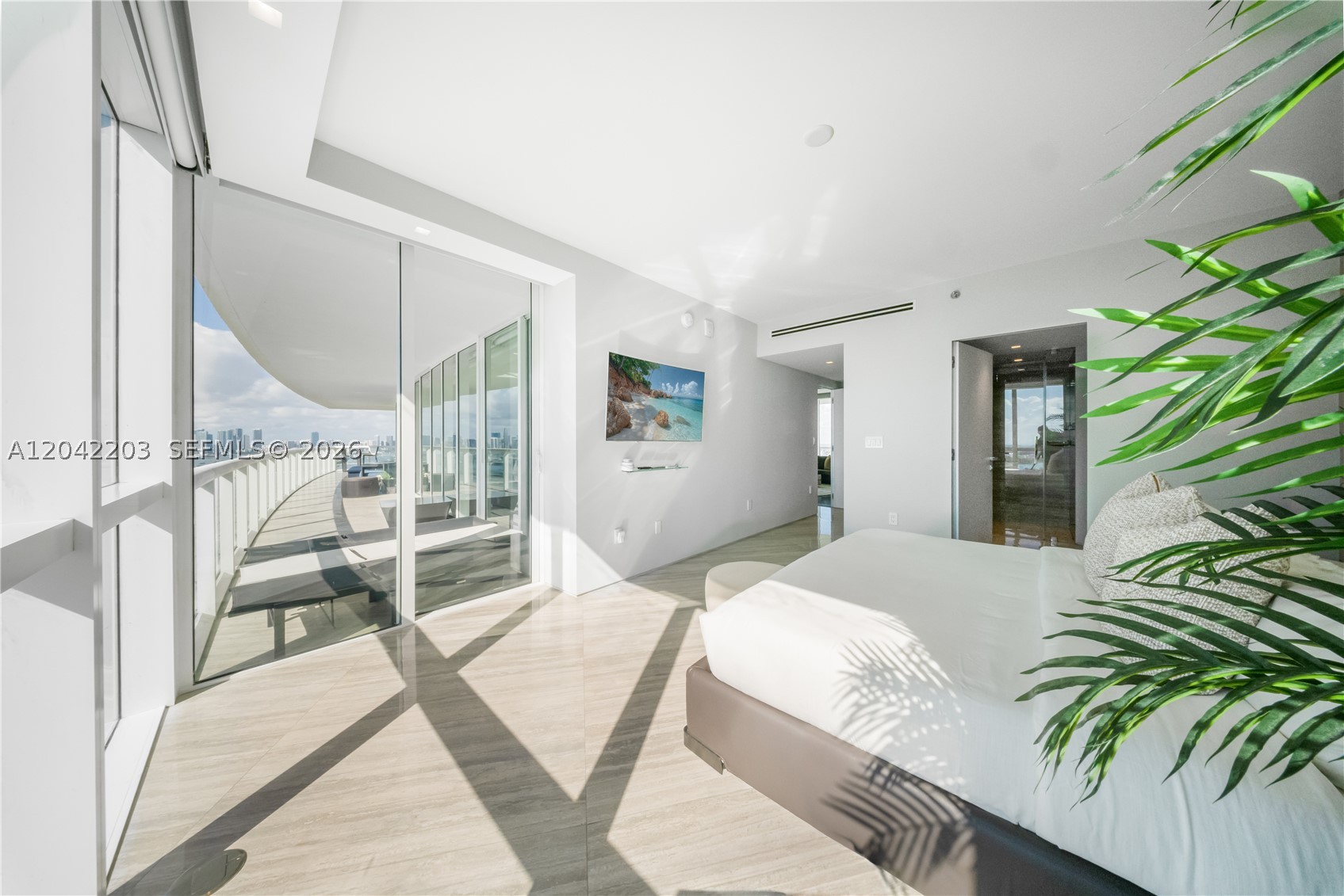 450 Alton Rd #3301 Miami Beach, FL 33139