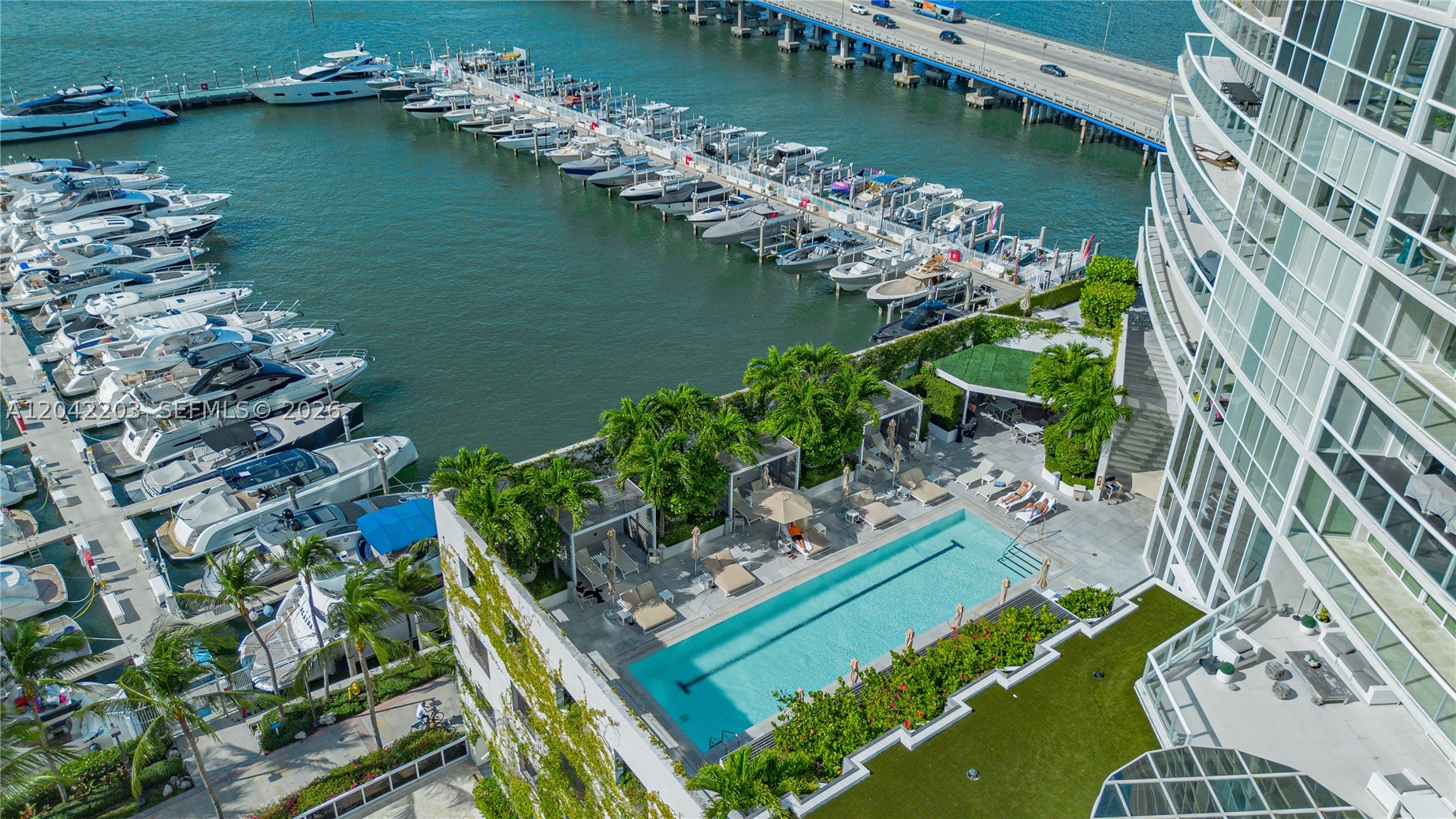 450 Alton Rd #3301 Miami Beach, FL 33139
