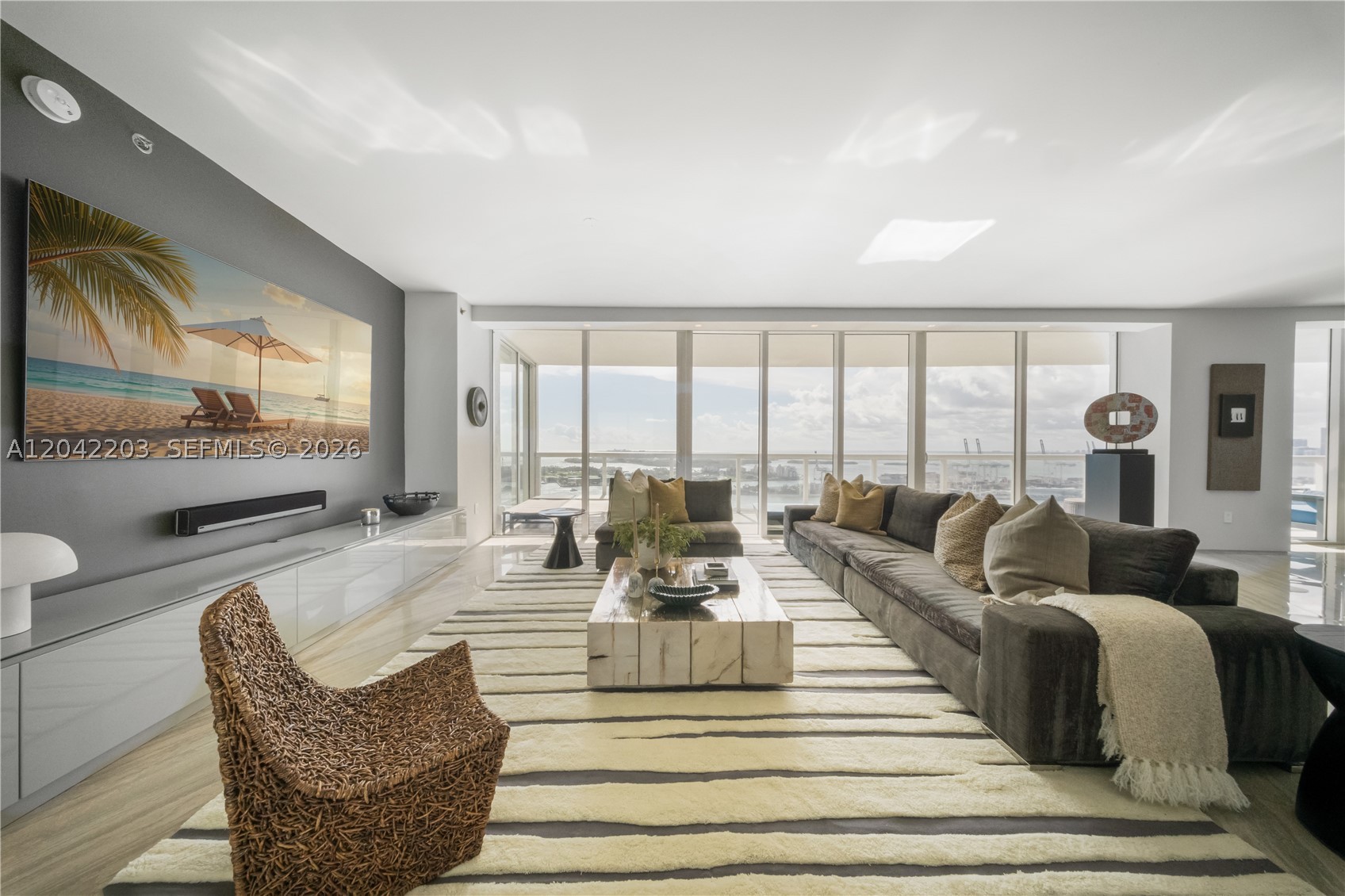 450 Alton Rd #3301 Miami Beach, FL 33139