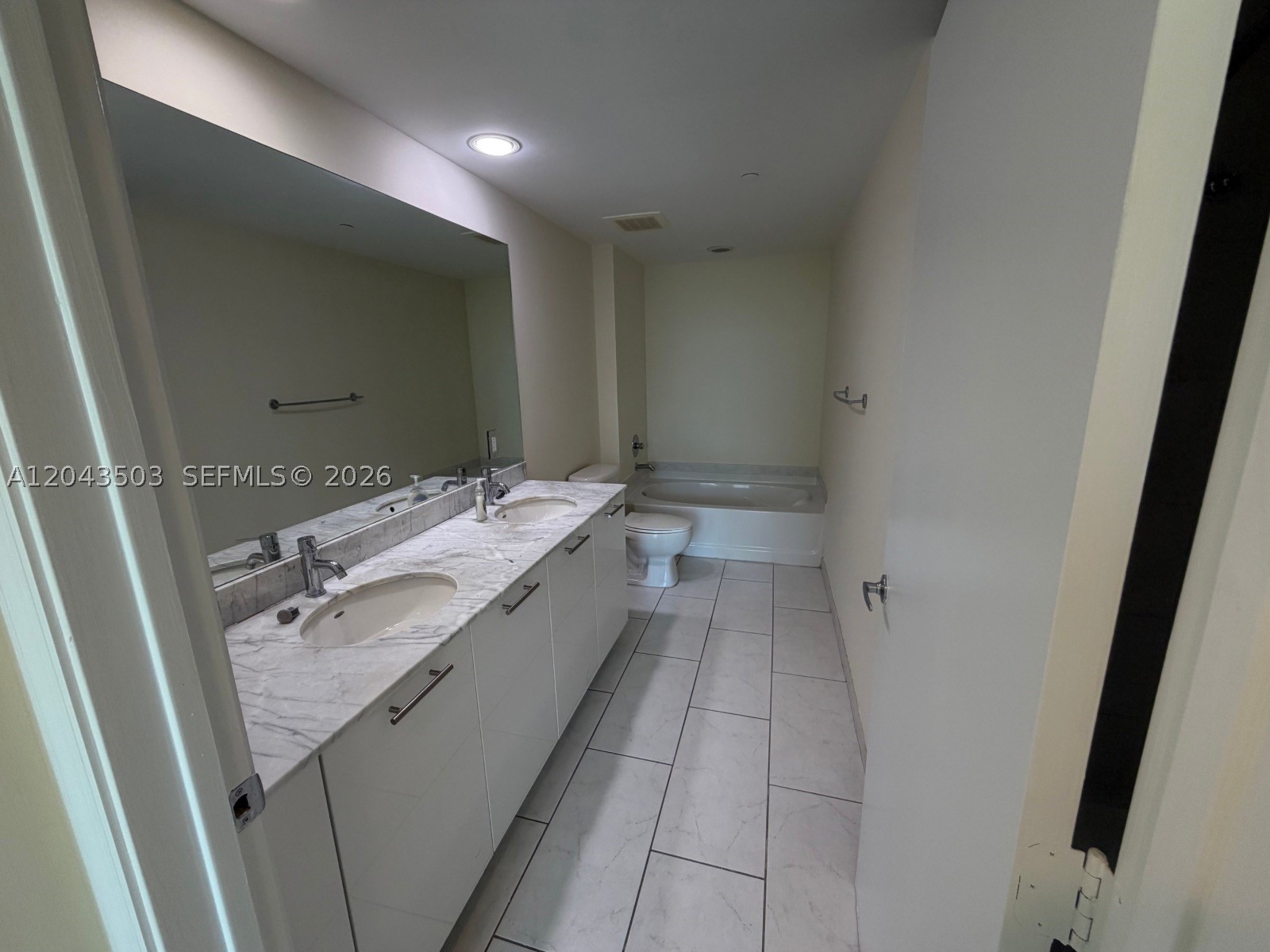 image The Plaza on Brickell West13