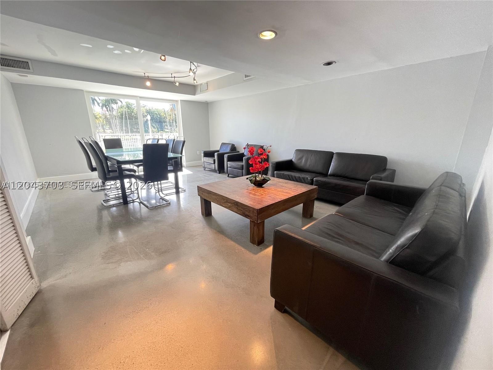 1740 NW N Riv Dr #517 Miami, FL 33125
