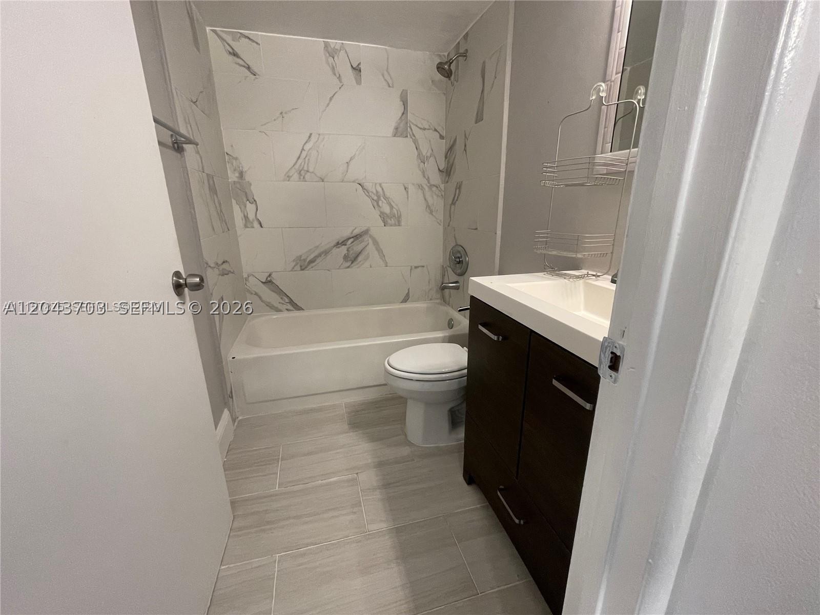 1740 NW N Riv Dr #517 Miami, FL 33125