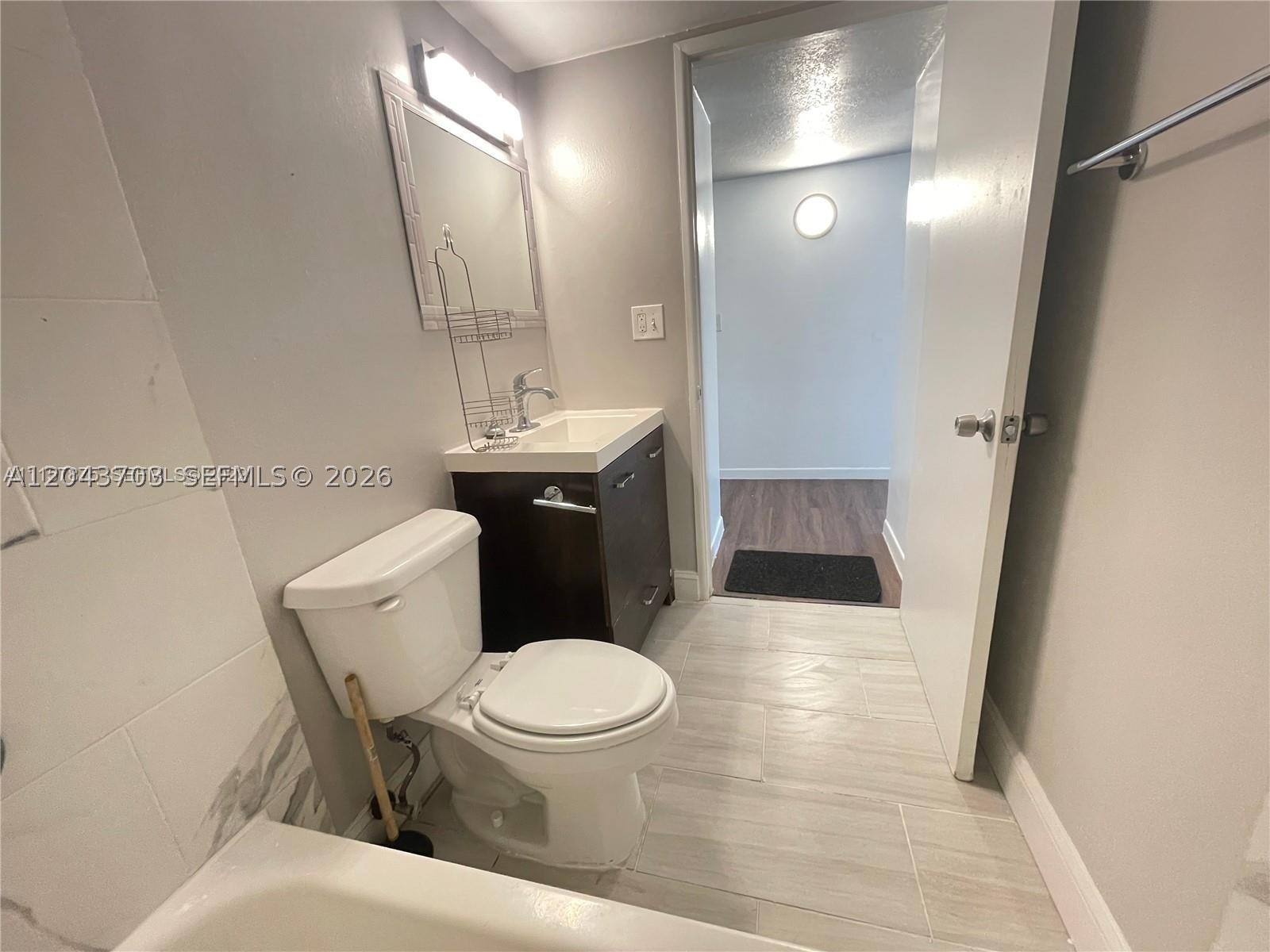 1740 NW N Riv Dr #517 Miami, FL 33125