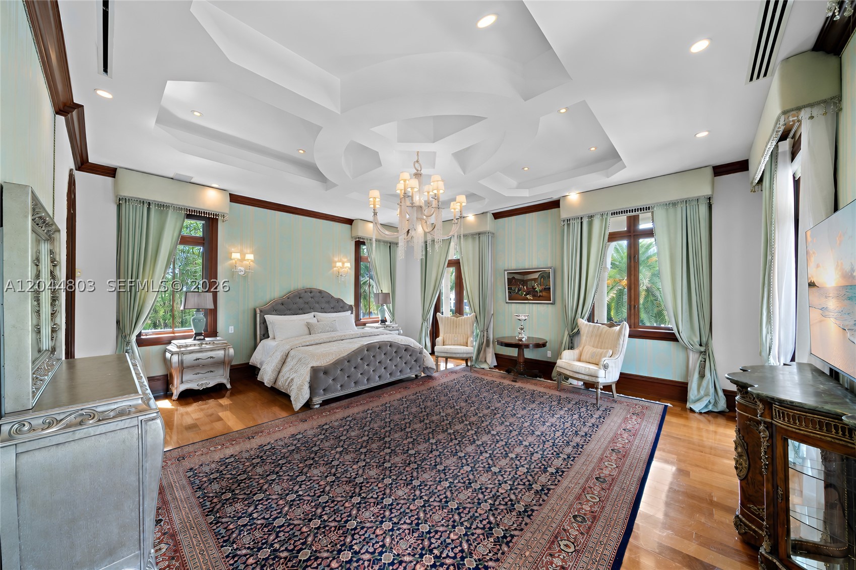 150 Edgewater Dr Coral Gables, FL 33133