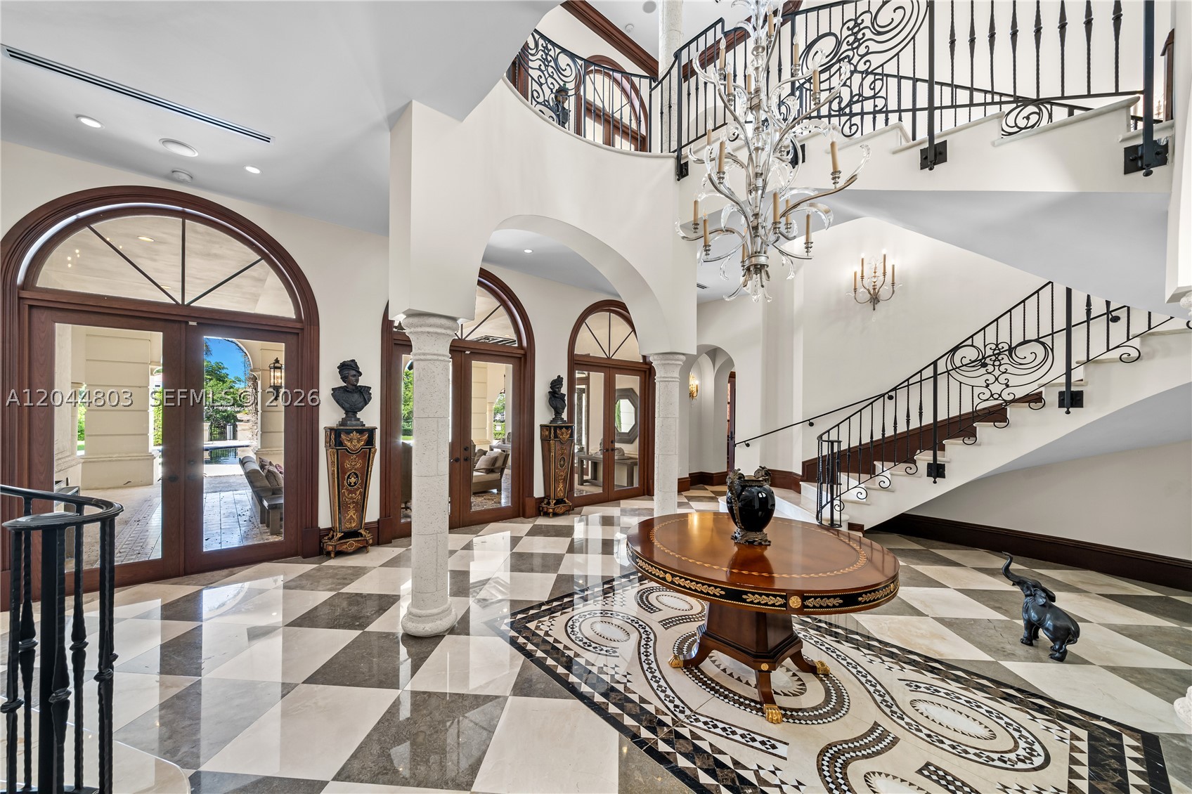 150 Edgewater Dr Coral Gables, FL 33133