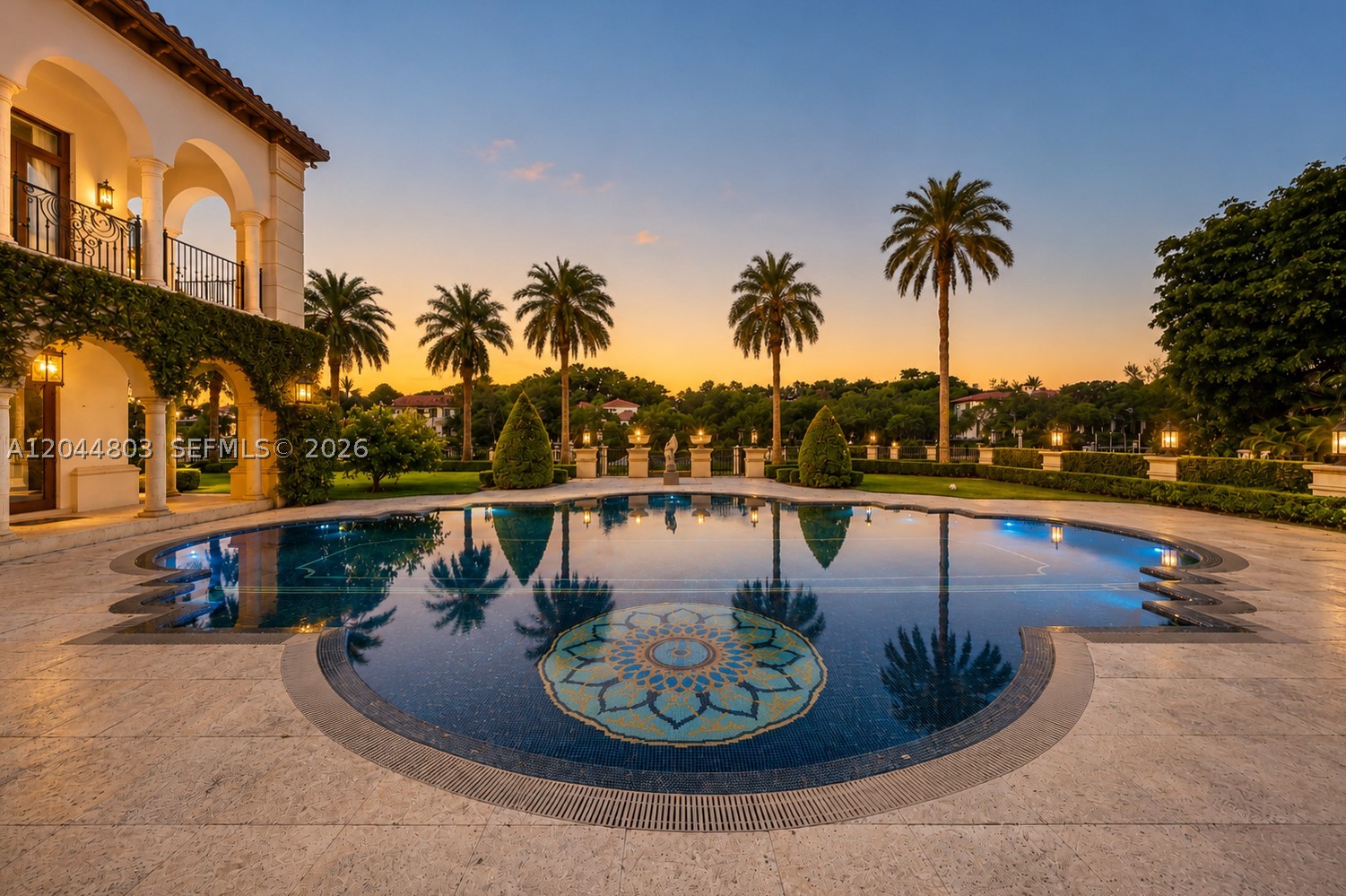 150 Edgewater Dr Coral Gables, FL 33133