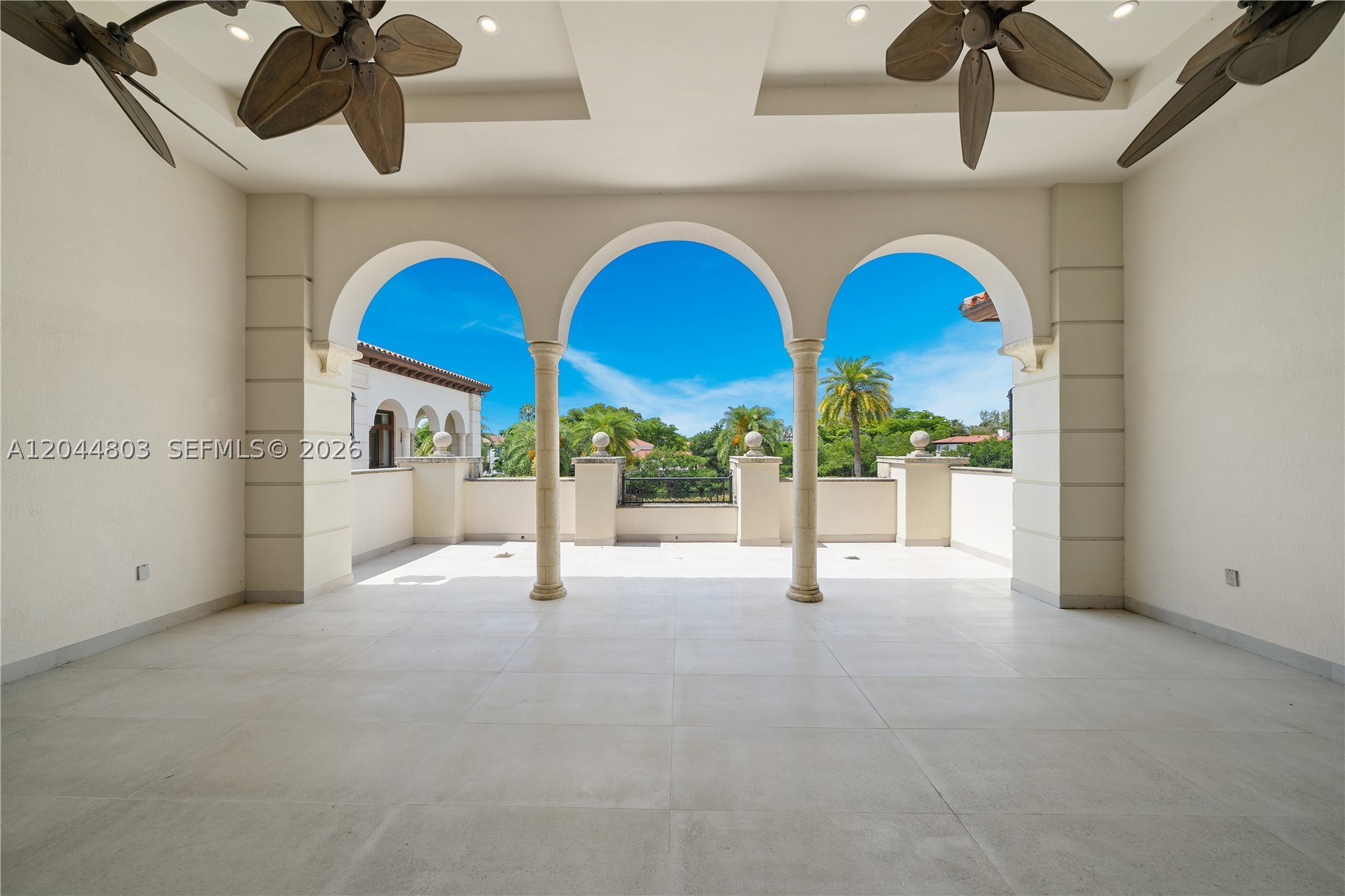 150 Edgewater Dr Coral Gables, FL 33133
