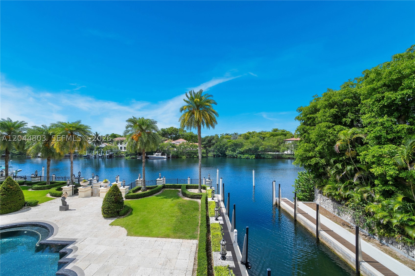 150 Edgewater Dr Coral Gables, FL 33133