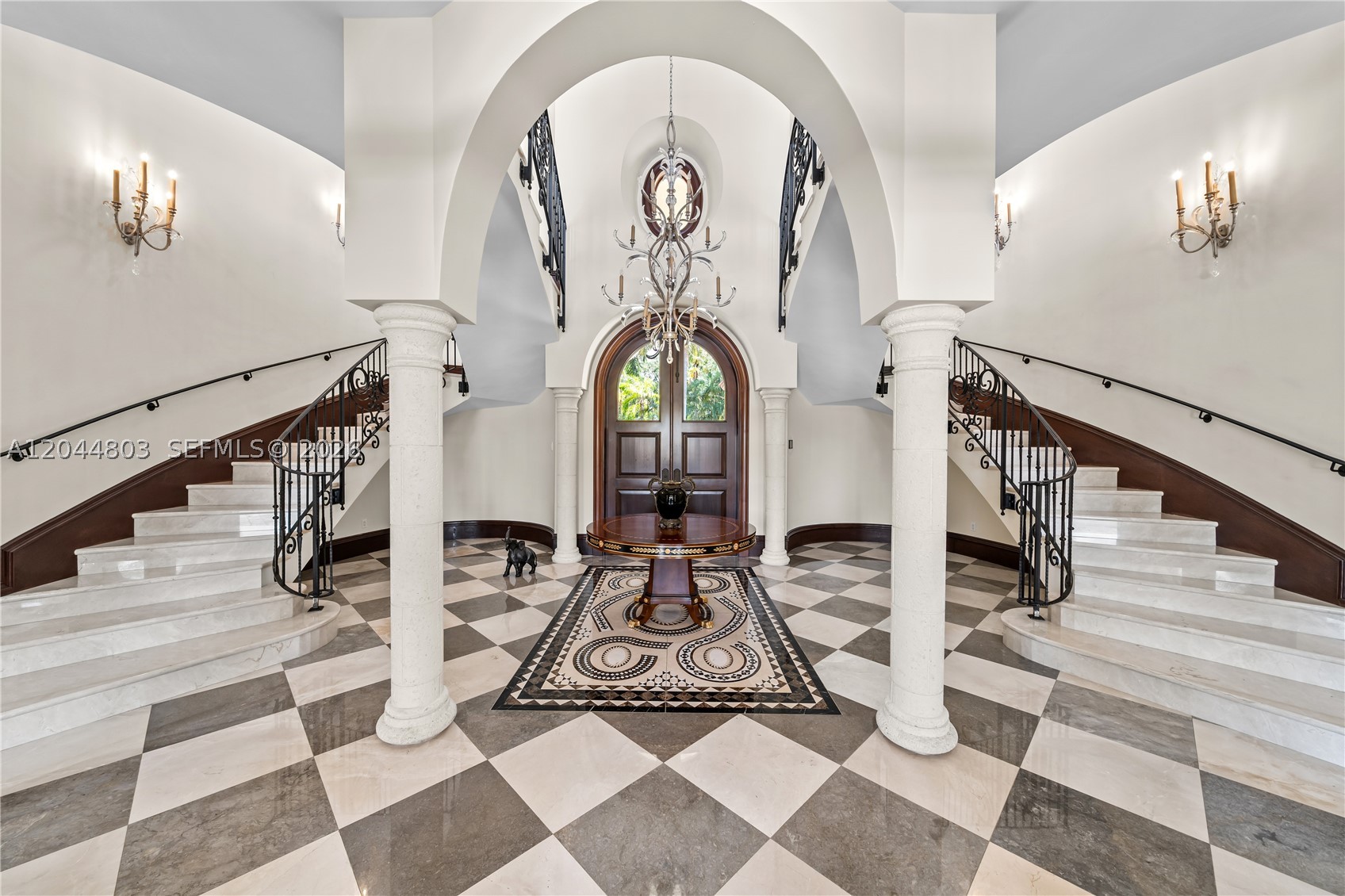 150 Edgewater Dr Coral Gables, FL 33133