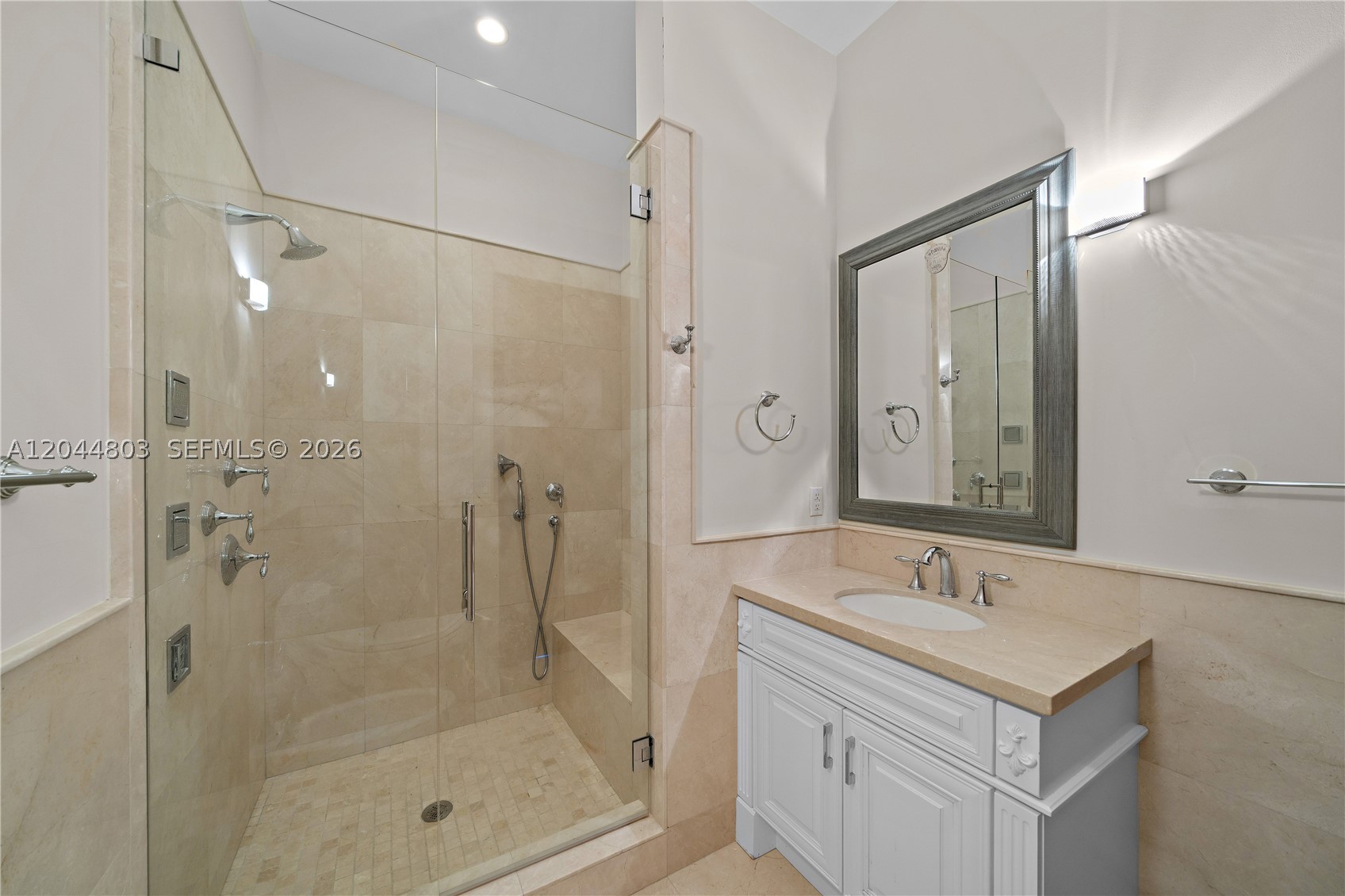 150 Edgewater Dr Coral Gables, FL 33133