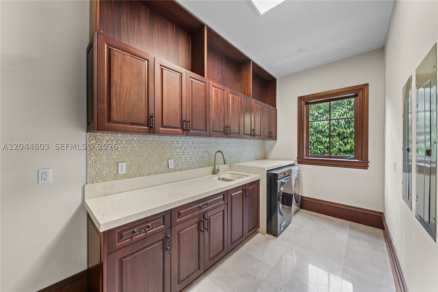 150 Edgewater Dr Coral Gables, FL 33133
