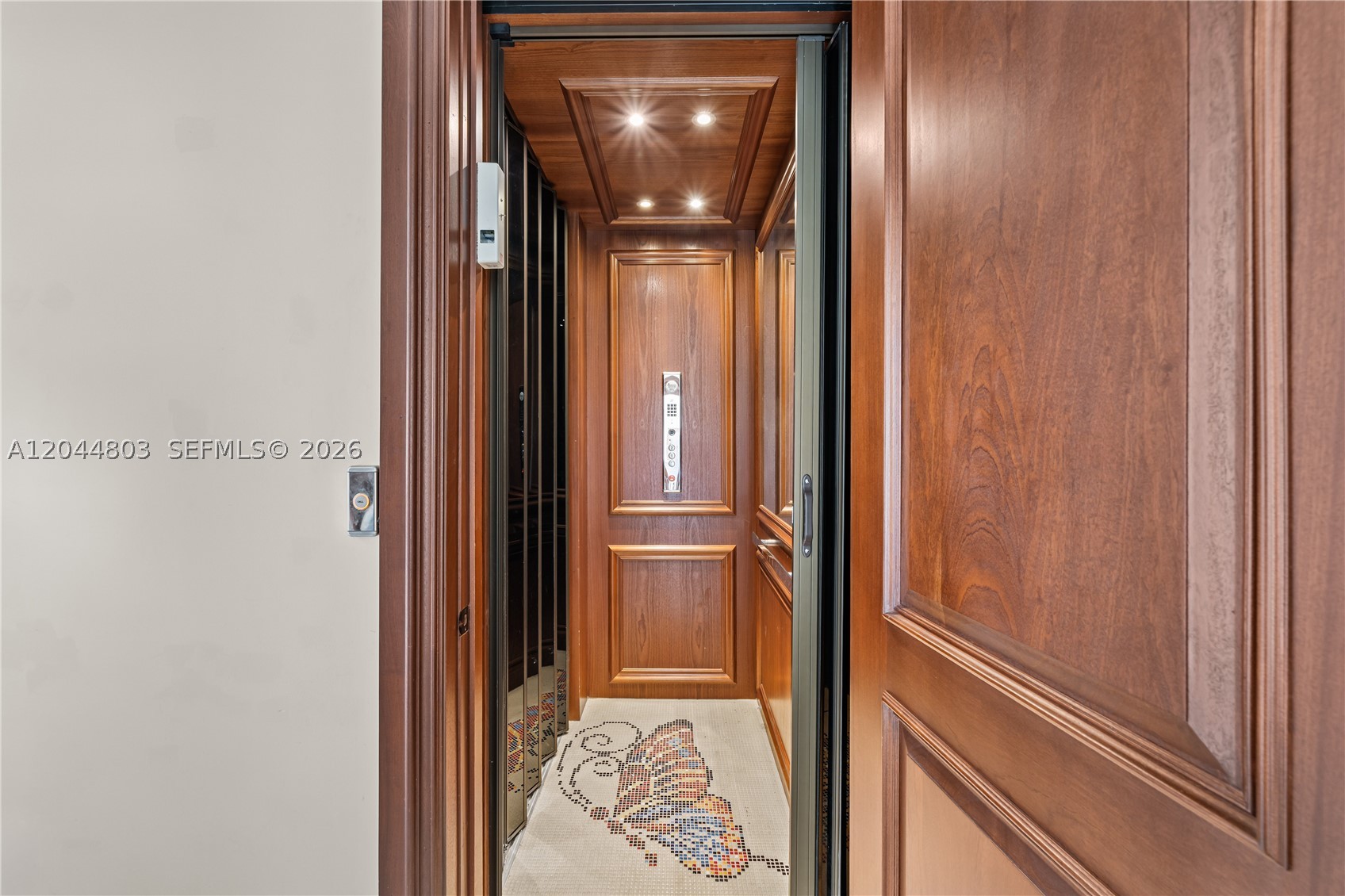150 Edgewater Dr Coral Gables, FL 33133