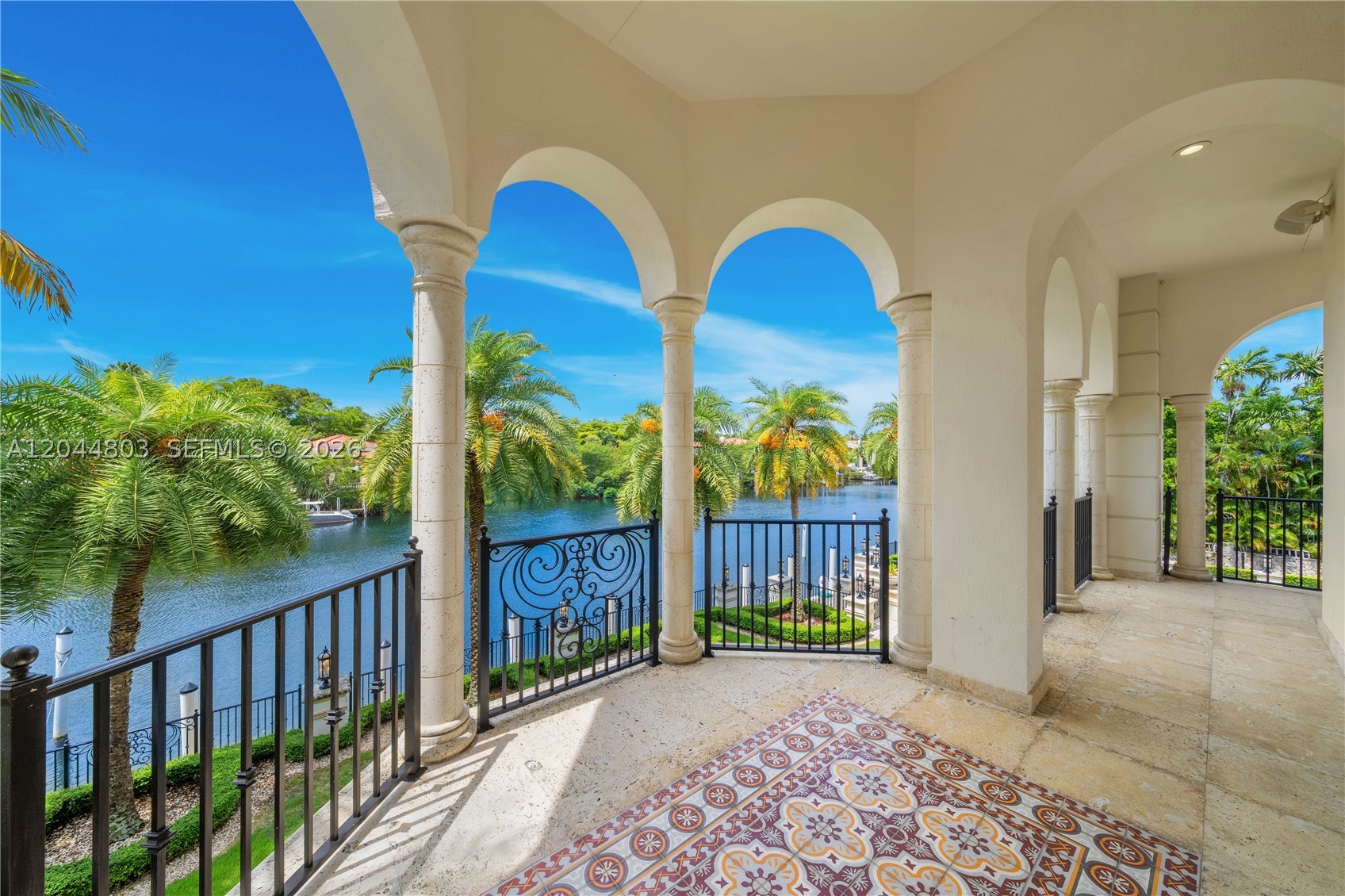 150 Edgewater Dr Coral Gables, FL 33133