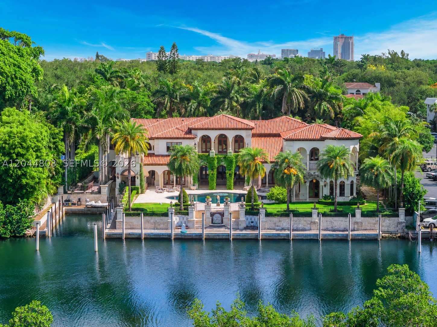150 Edgewater Dr Coral Gables, FL 33133