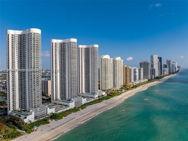 16001 Collins Ave #1106