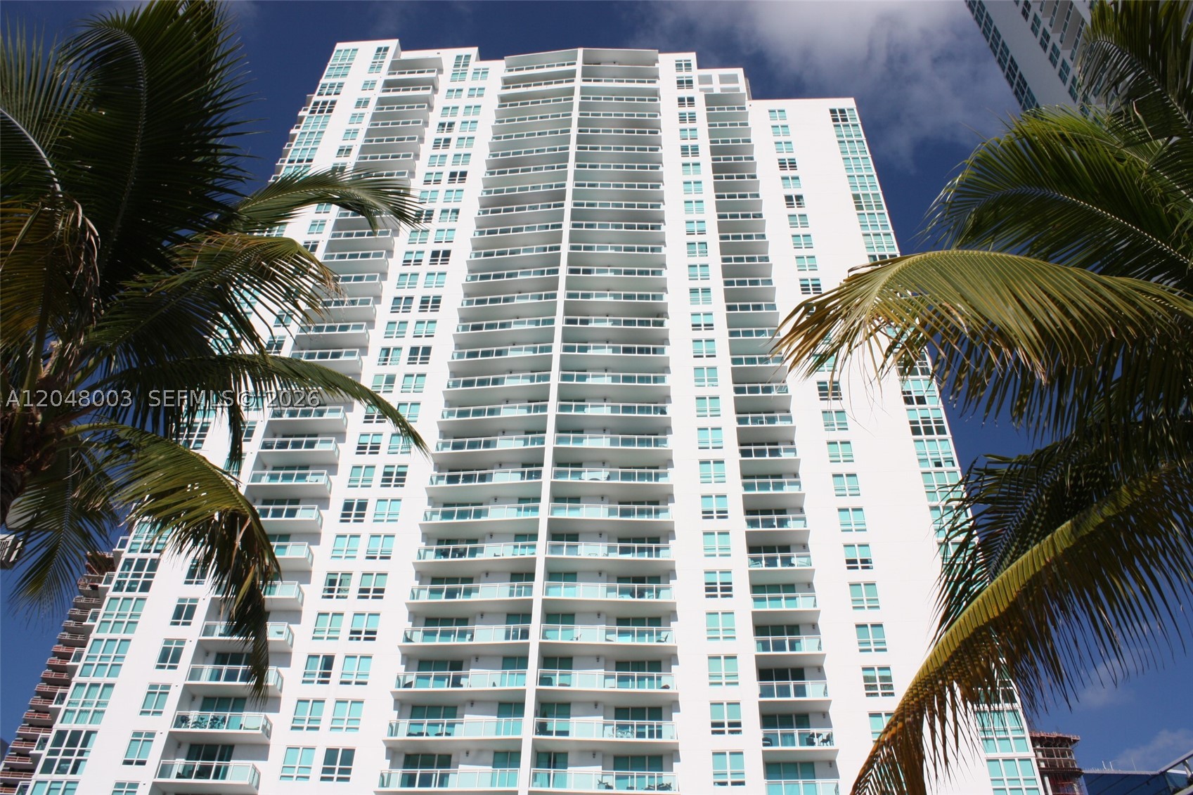 951 Brickell Ave #4006