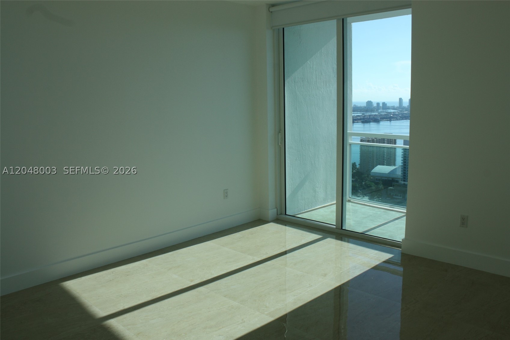 image The Plaza on Brickell West18