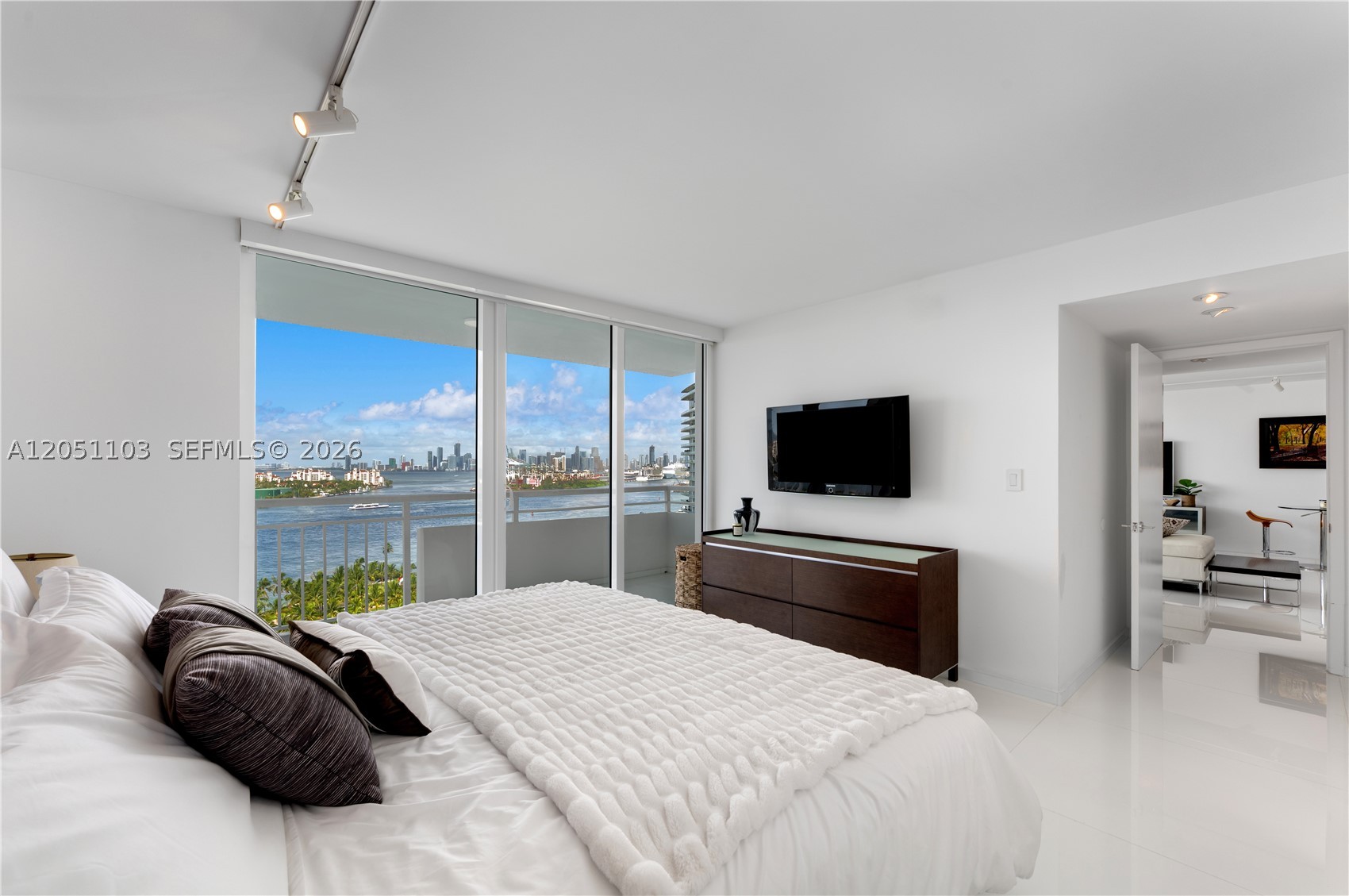 image South Pointe Towers15