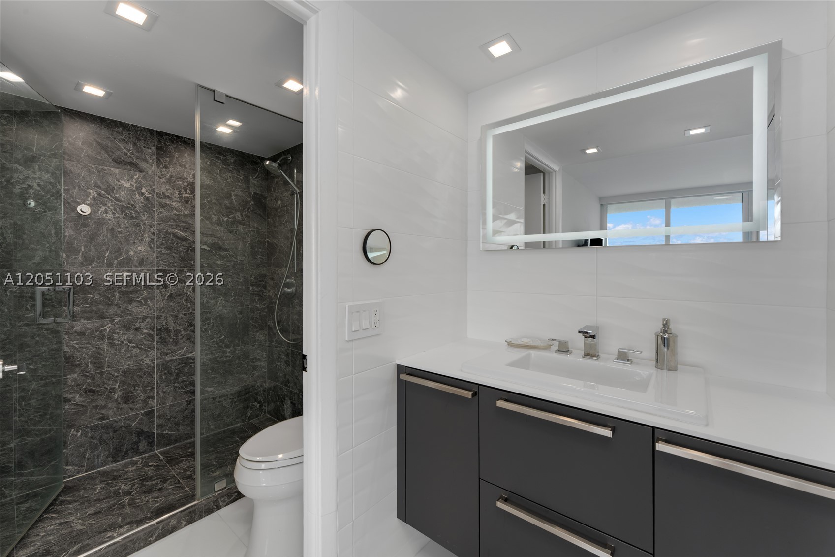 image South Pointe Towers24