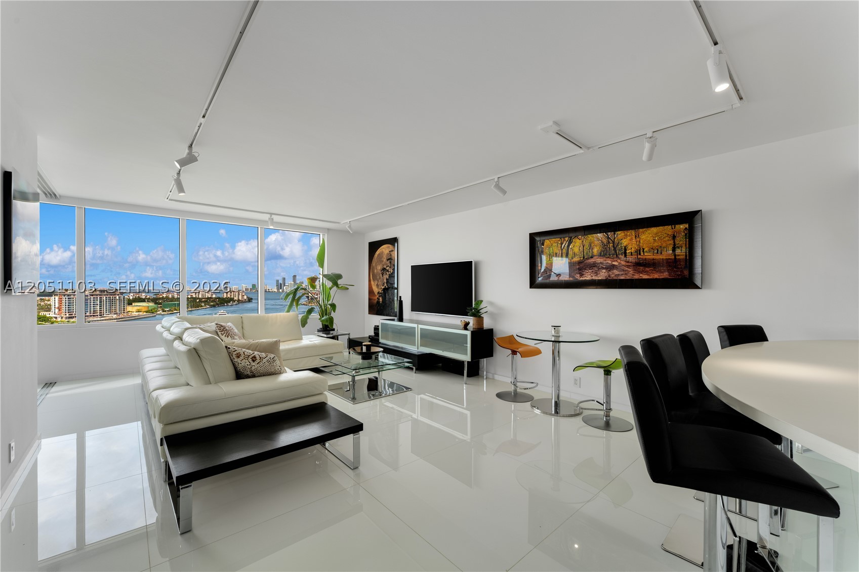 image South Pointe Towers4