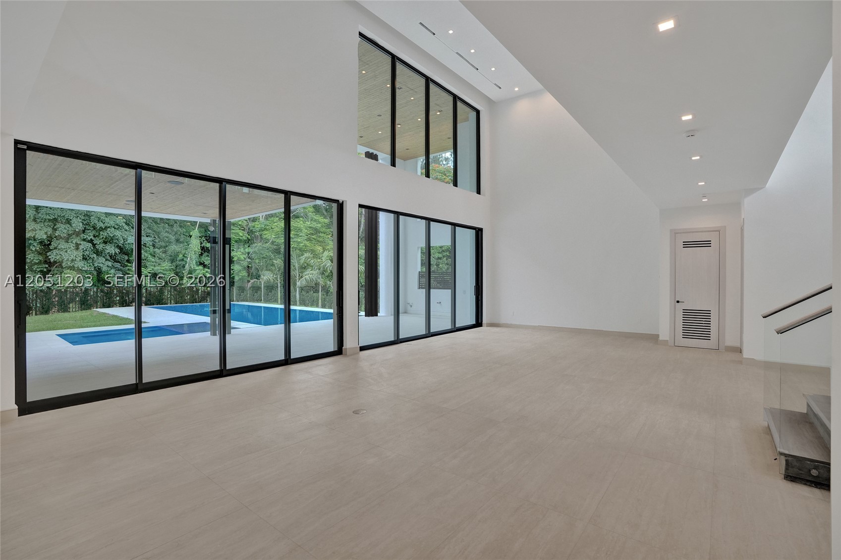 4640 Sunset Dr Miami, FL 33143