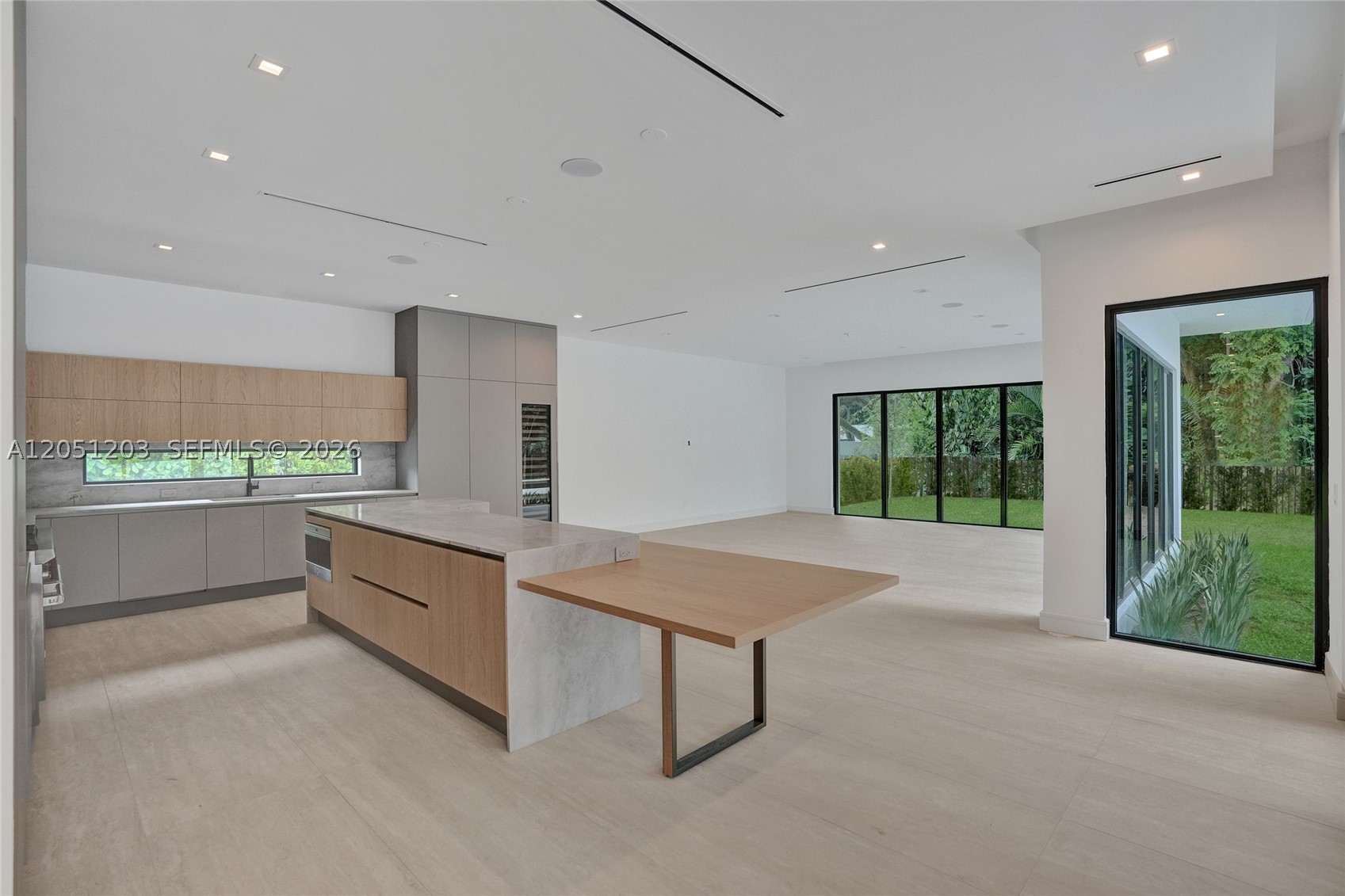 4640 Sunset Dr Miami, FL 33143