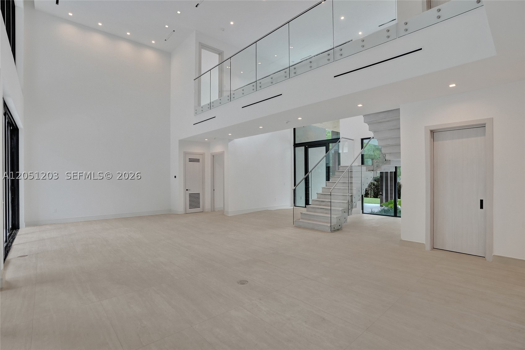 4640 Sunset Dr Miami, FL 33143