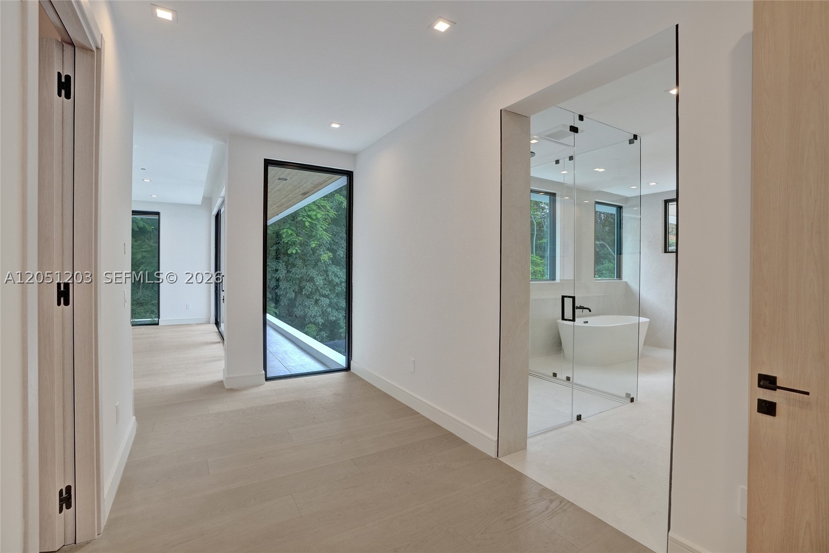 4640 Sunset Dr Miami, FL 33143