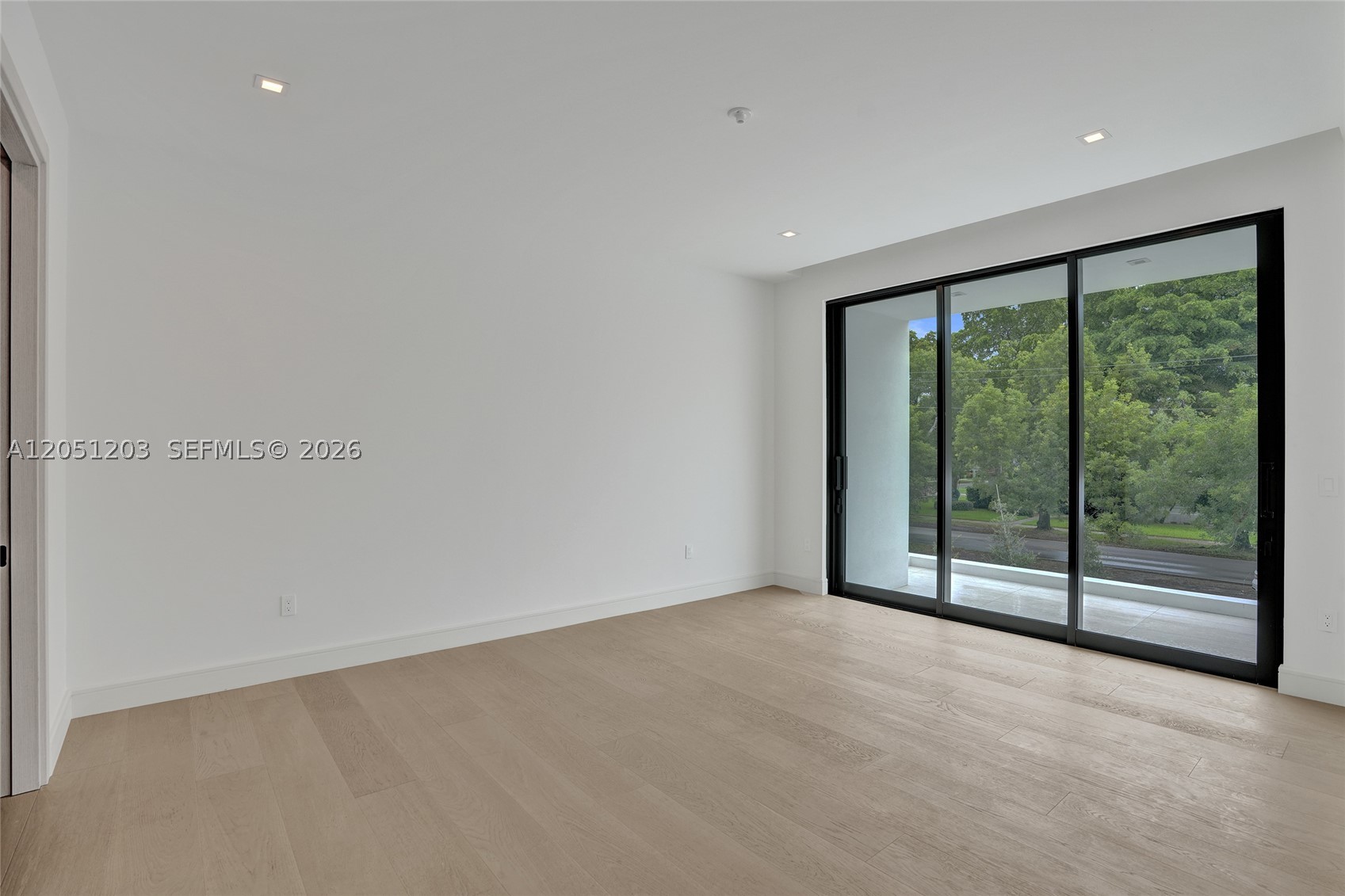 4640 Sunset Dr Miami, FL 33143