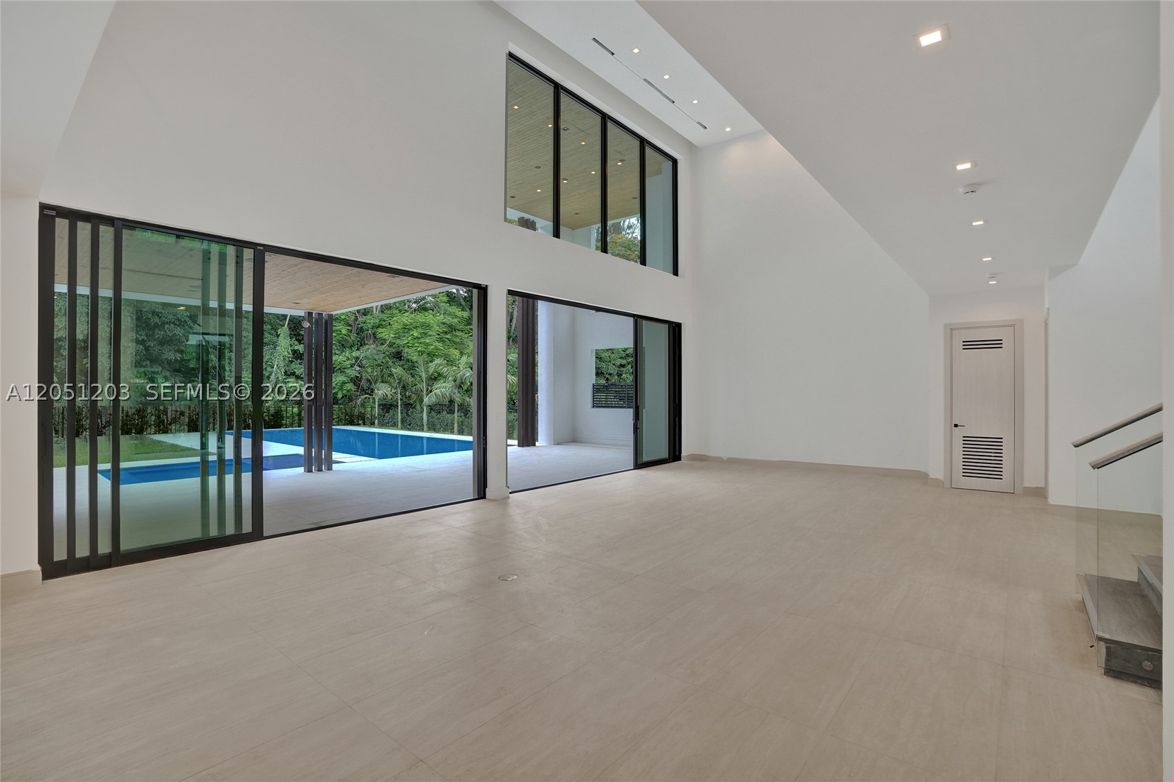 4640 Sunset Dr Miami, FL 33143