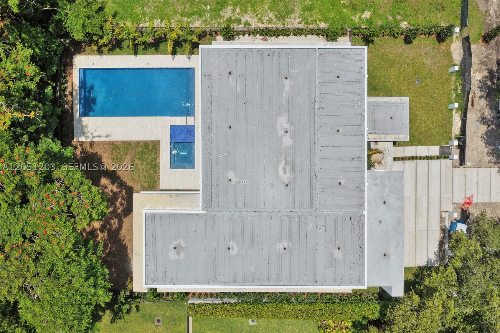 4640 Sunset Dr Miami, FL 33143