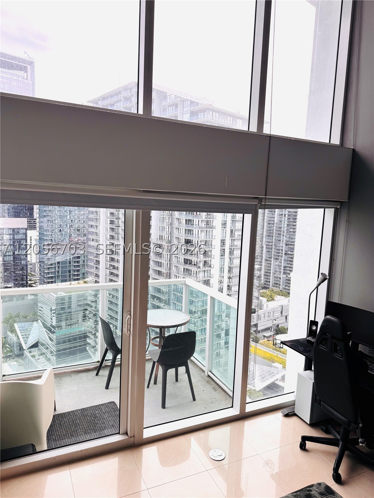 image Brickell on the River South7