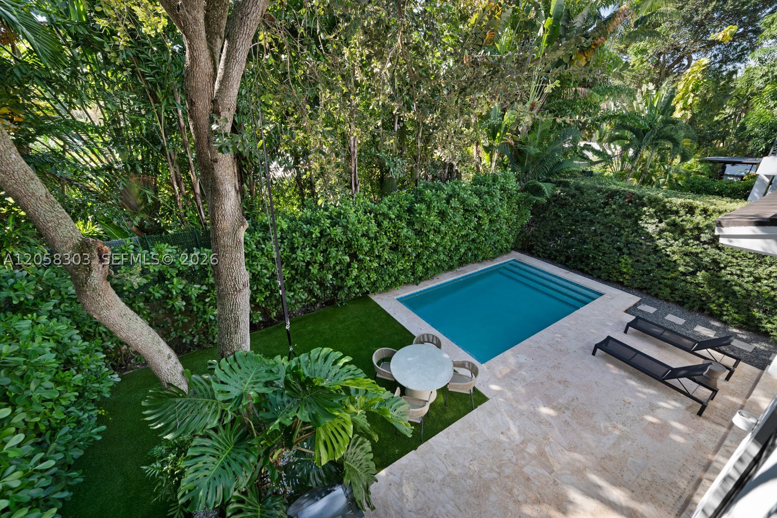 3630 Avocado Ave Miami, FL 33133