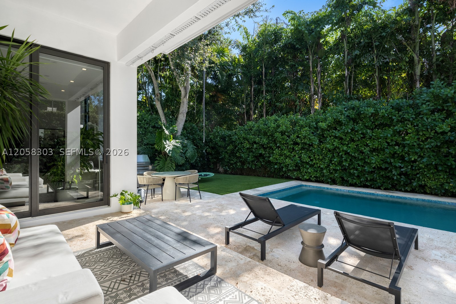 3630 Avocado Ave Miami, FL 33133