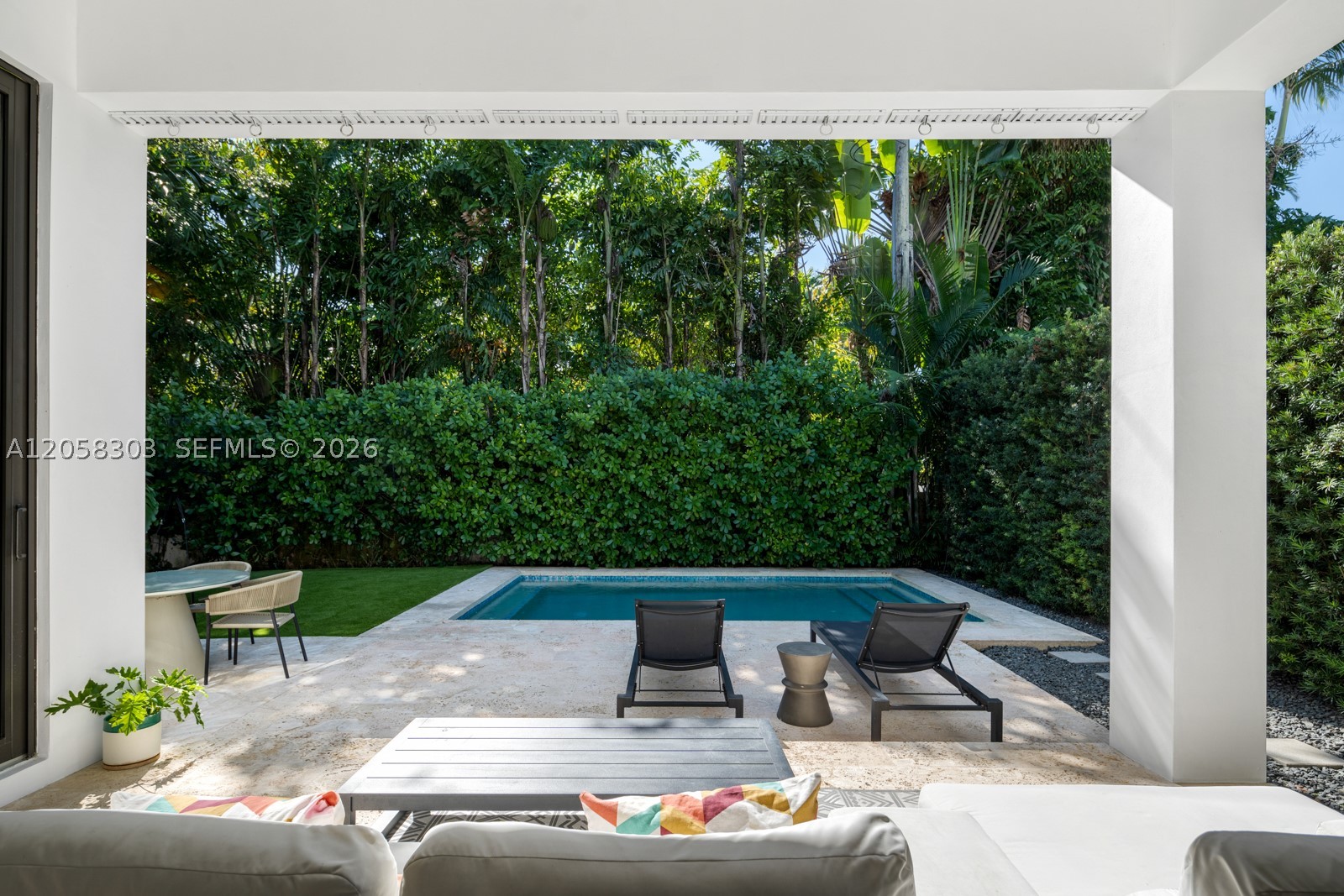 3630 Avocado Ave Miami, FL 33133